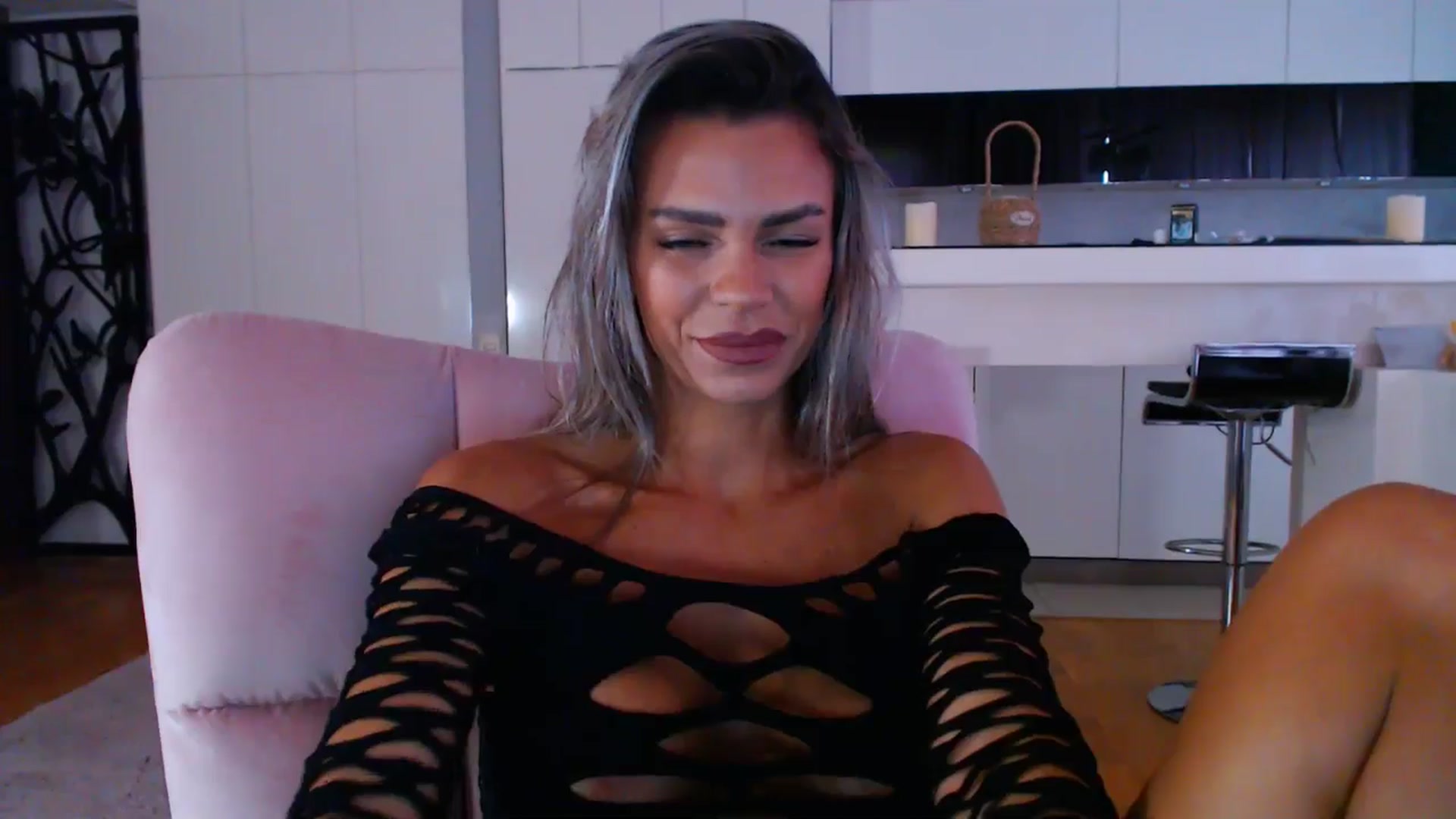 Gallery image thumbnail from D_y_y's myfreecams stream on, 06/10/2025, 04:53 image 14 of 20