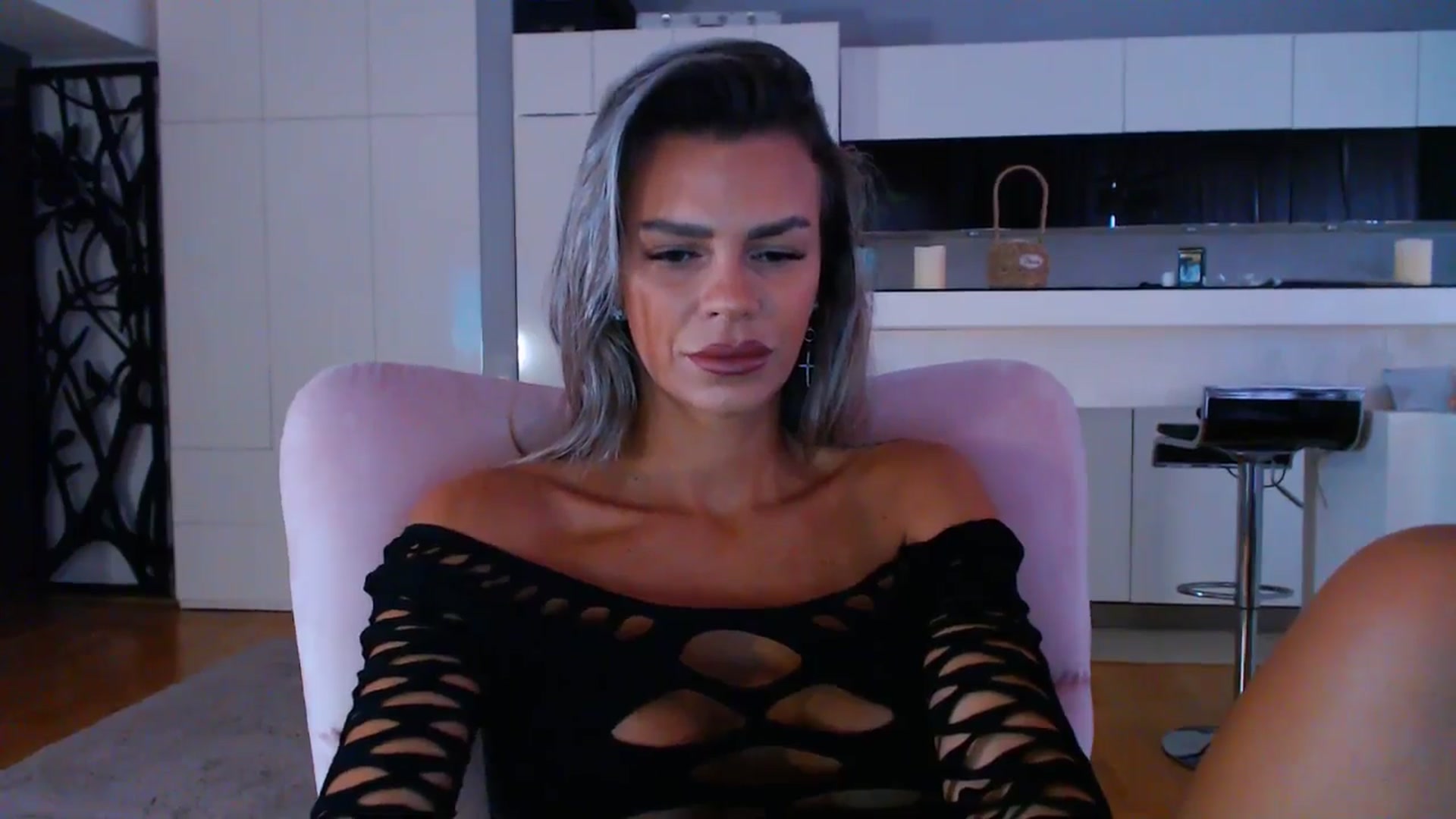 Gallery image thumbnail from D_y_y's myfreecams stream on, 06/10/2025, 04:53 image 7 of 20