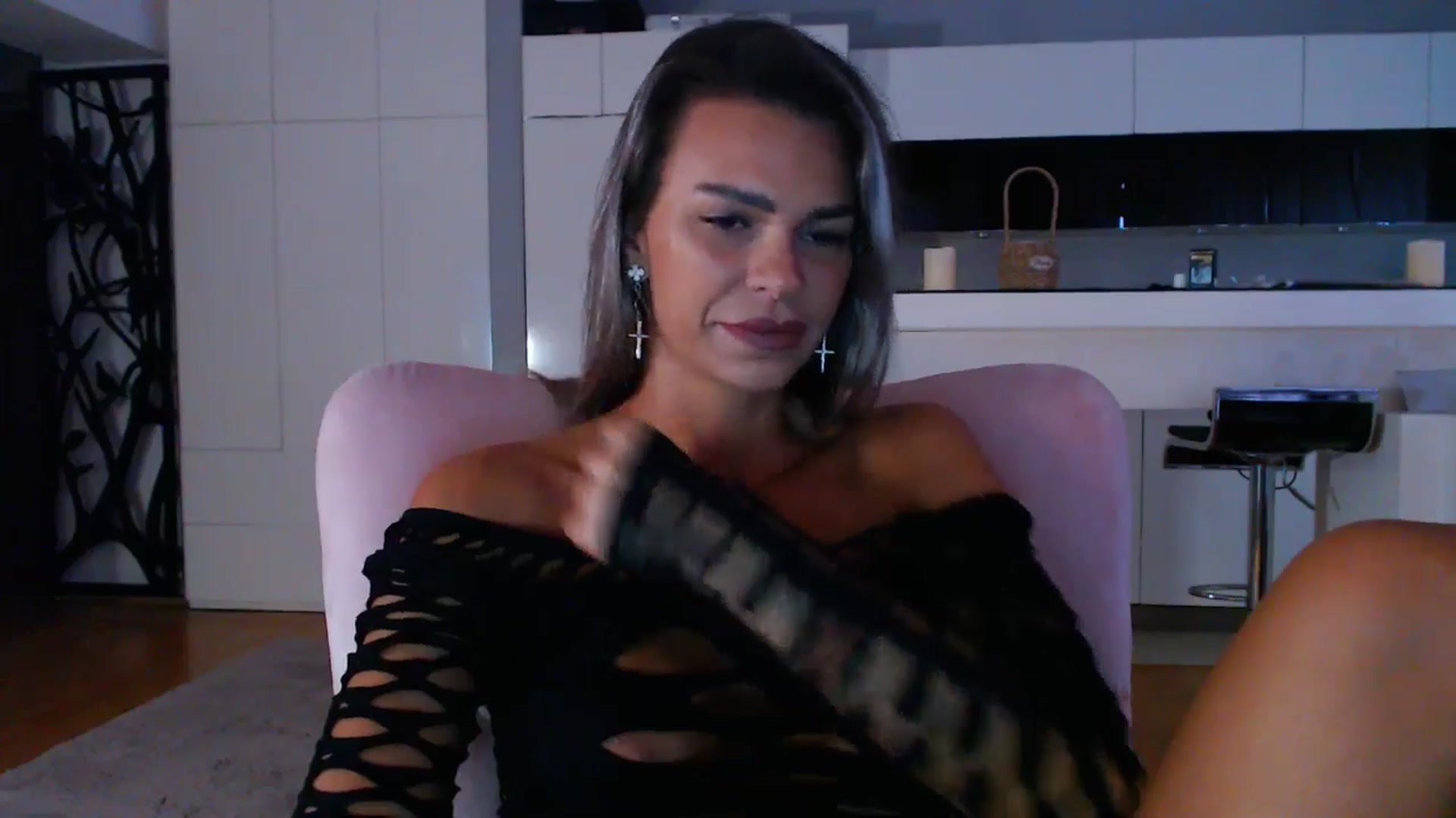 Gallery image thumbnail from D_y_y's myfreecams stream on, 06/10/2025, 04:53 image 3 of 20