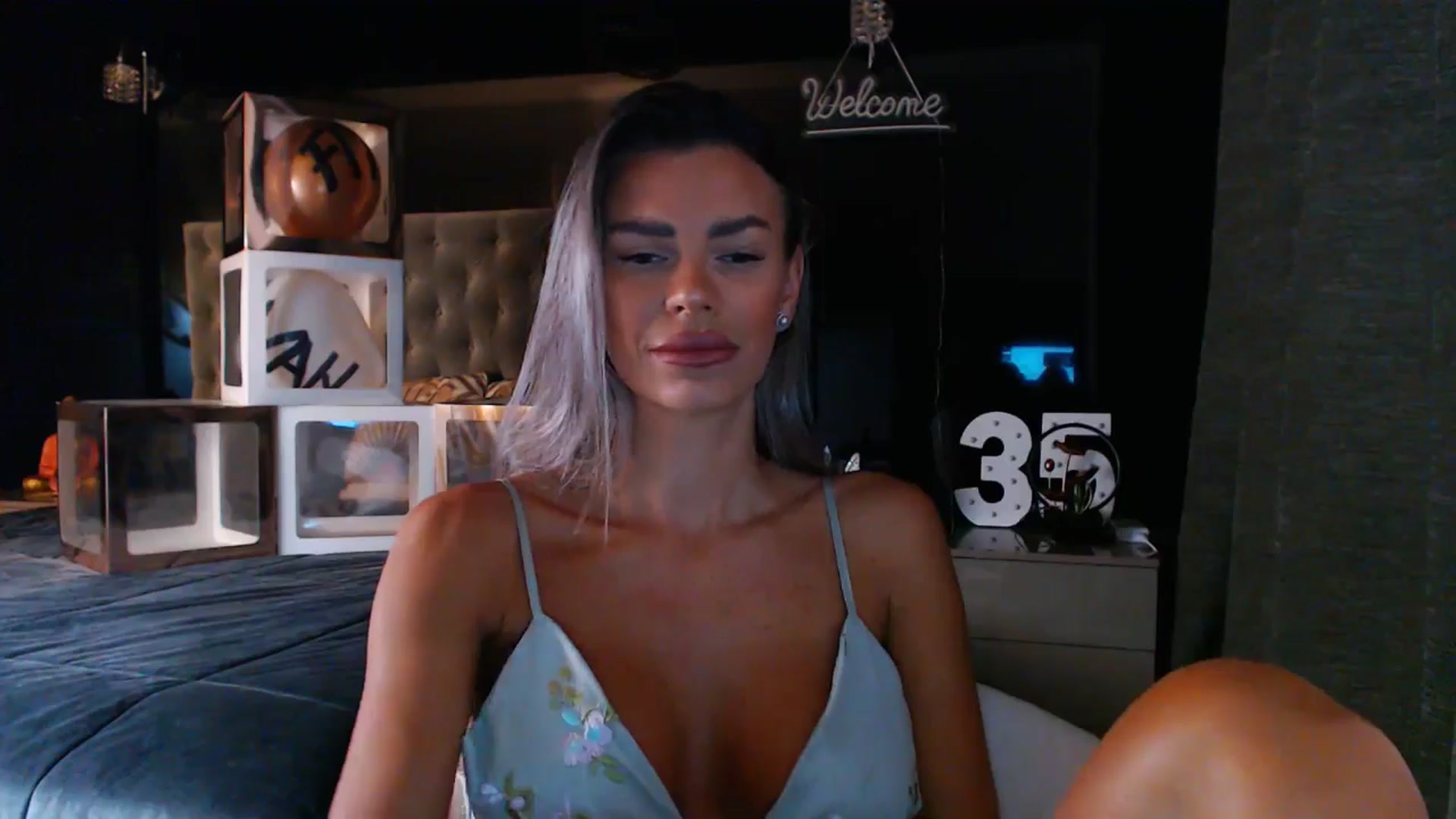 Gallery image thumbnail from D_y_y's myfreecams stream on, 07/17/2025, 05:11 image 12 of 20