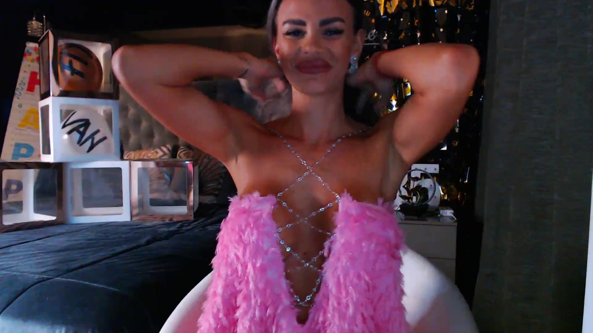 Gallery image thumbnail from D_y_y's myfreecams stream on, 07/21/2025, 05:27 image 11 of 20