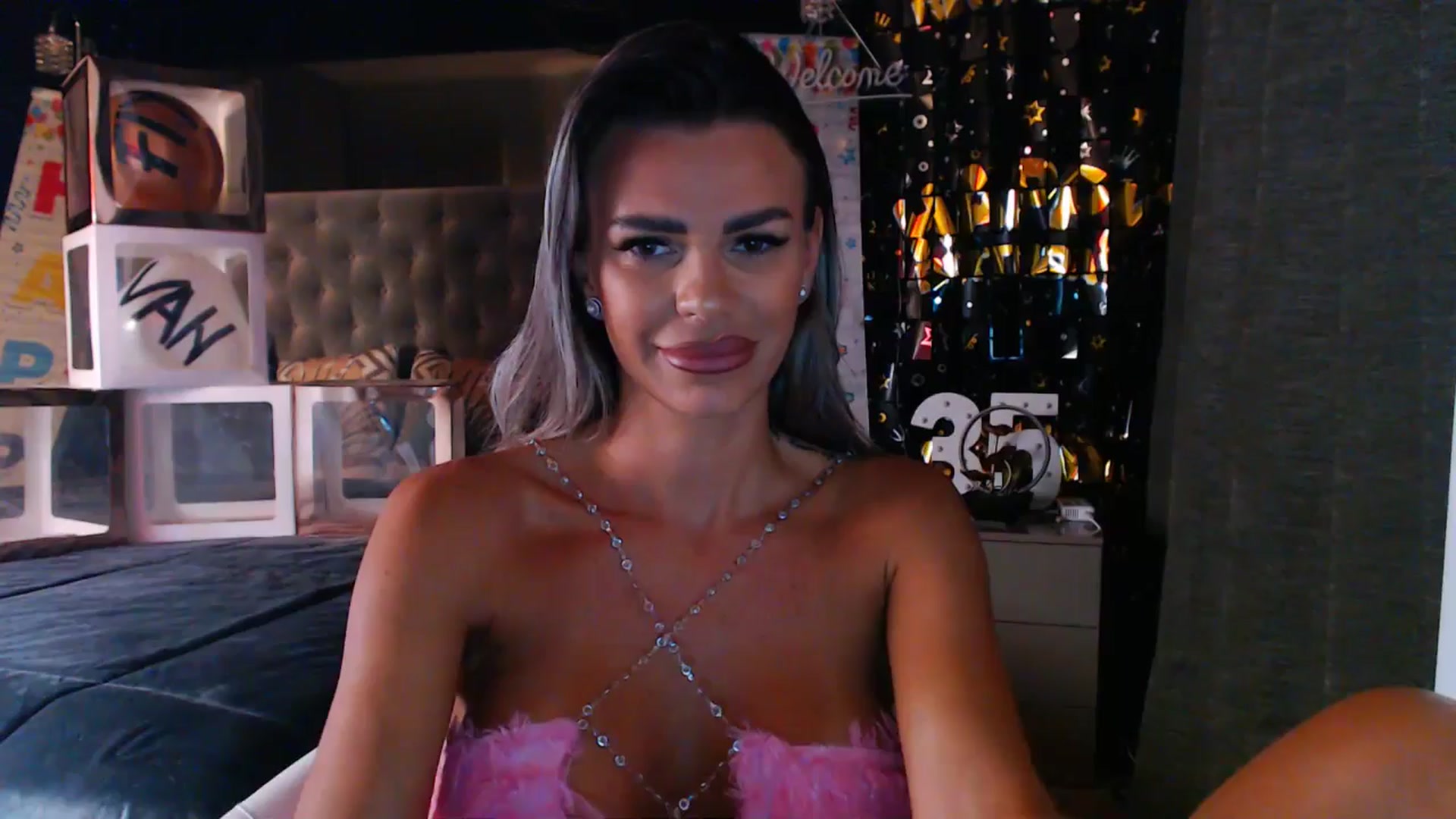 Gallery image thumbnail from D_y_y's myfreecams stream on, 07/21/2025, 05:35 image 6 of 20