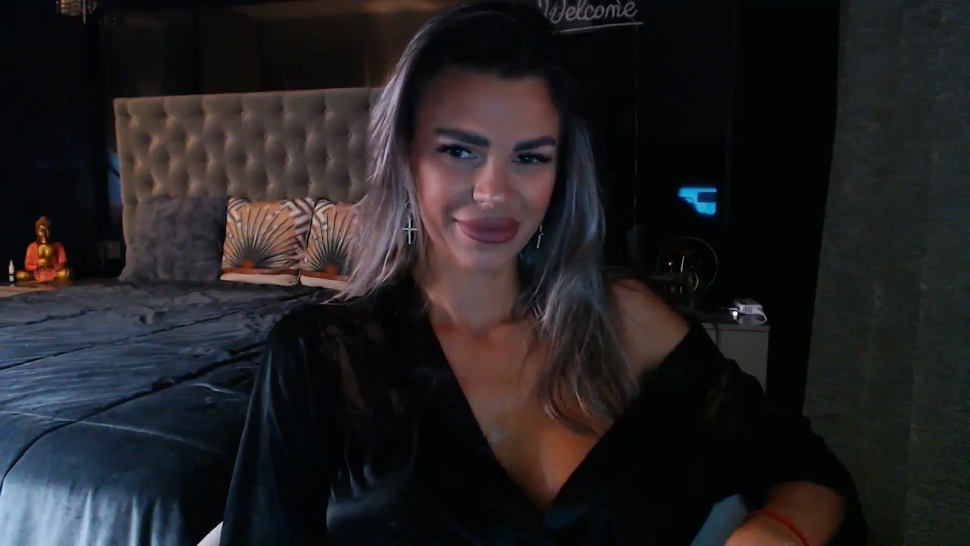 Gallery image thumbnail from D_y_y's myfreecams stream on, 07/31/2025, 05:22 image 18 of 20