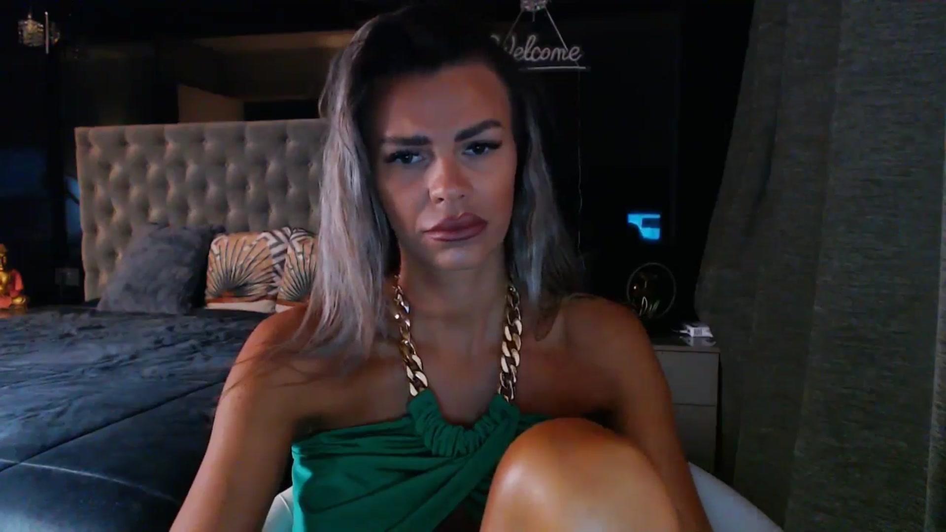 Gallery image thumbnail from D_y_y's myfreecams stream on, 08/04/2025, 04:54 image 17 of 20