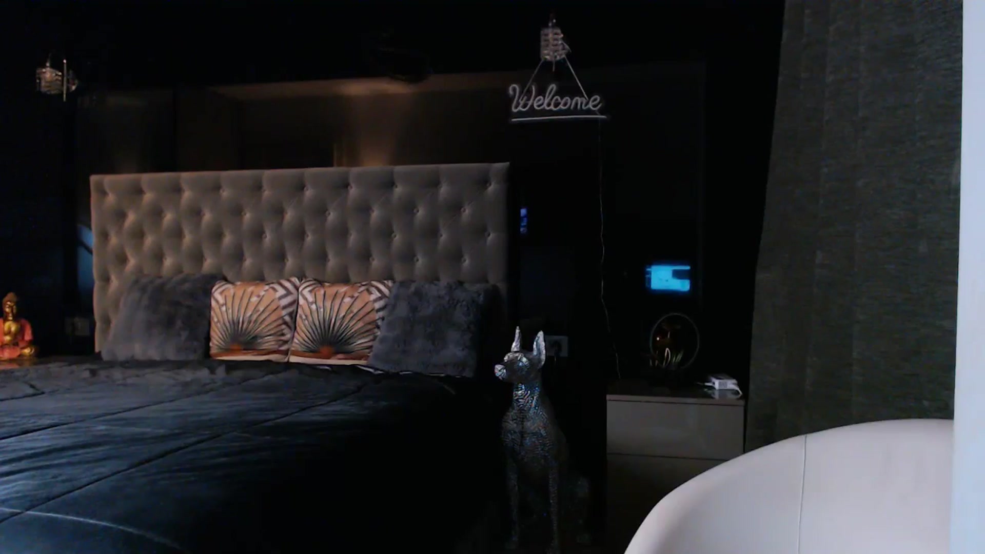 Gallery image thumbnail from D_y_y's myfreecams stream on, 08/05/2025, 04:41 image 11 of 20
