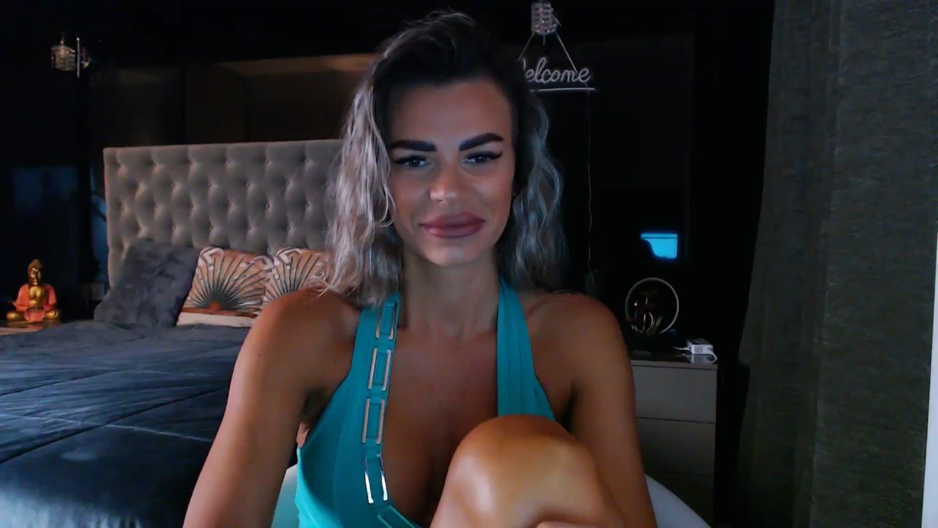 Gallery image thumbnail from D_y_y's myfreecams stream on, 08/13/2025, 05:10 image 6 of 20