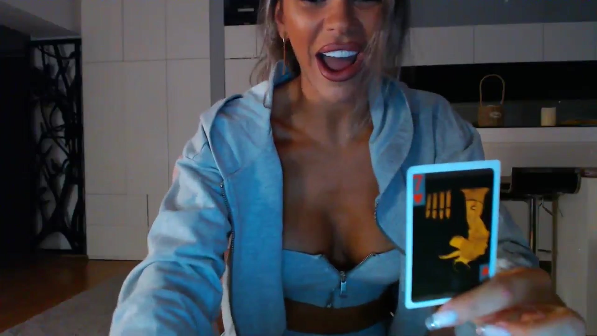 Gallery image thumbnail from D_y_y's myfreecams stream on, 09/14/2025, 04:33 image 6 of 20