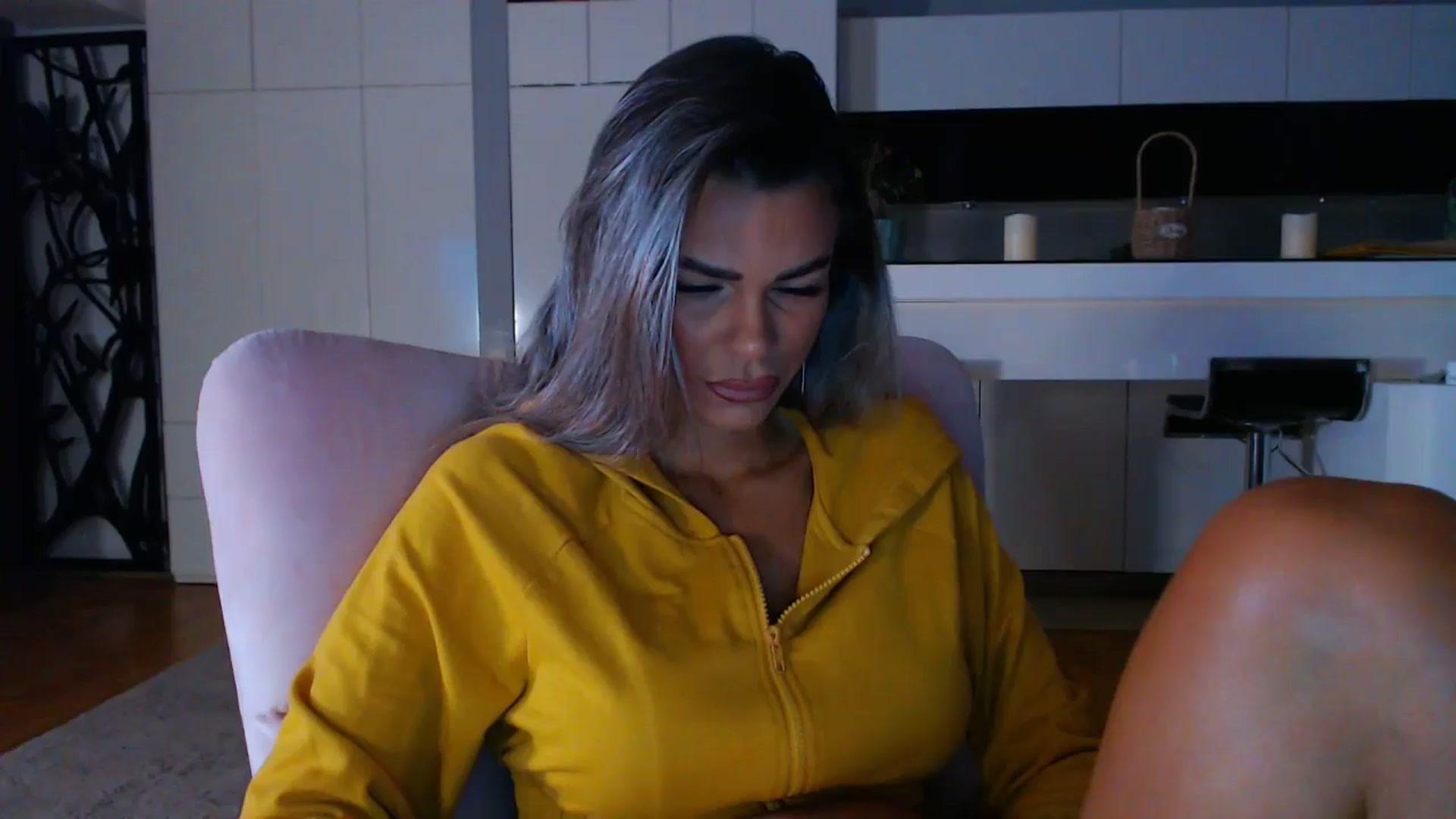 Gallery image thumbnail from D_y_y's myfreecams stream on, 09/16/2025, 05:02 image 1 of 20