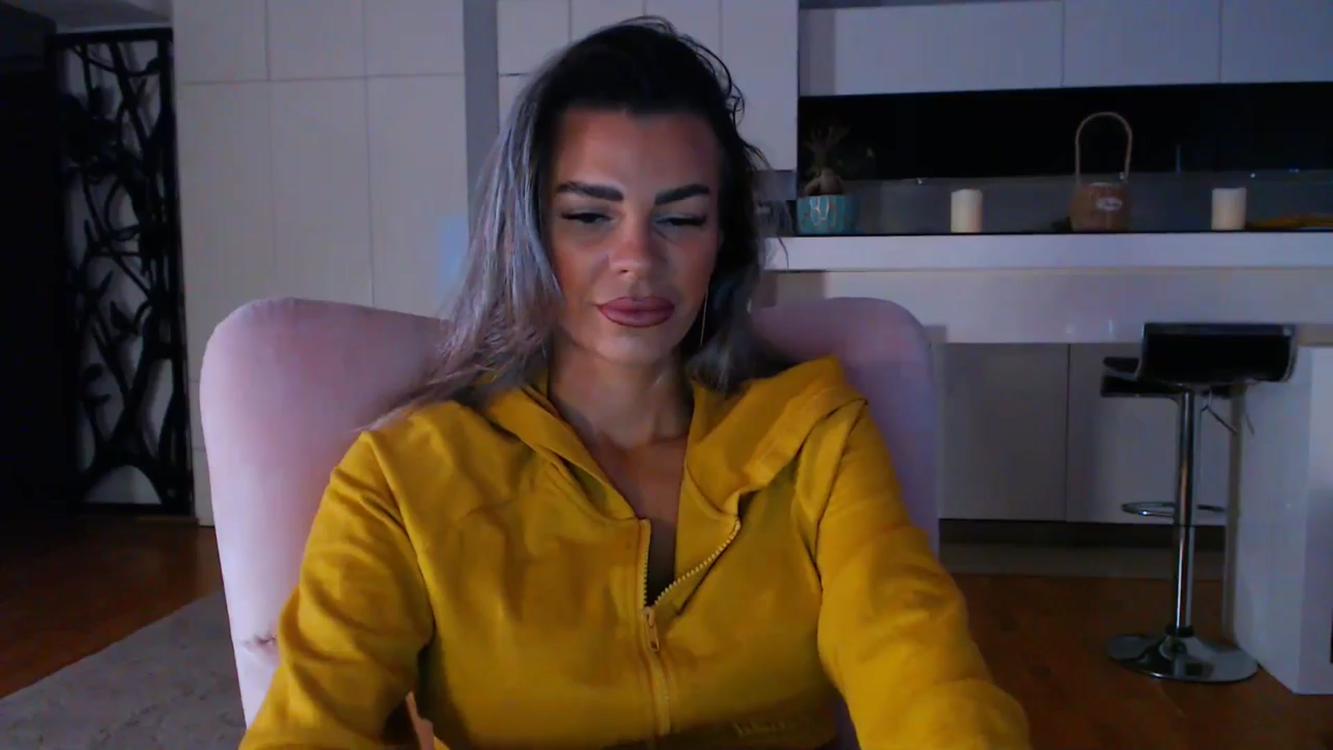 Gallery image thumbnail from D_y_y's myfreecams stream on, 09/16/2025, 05:02 image 8 of 20