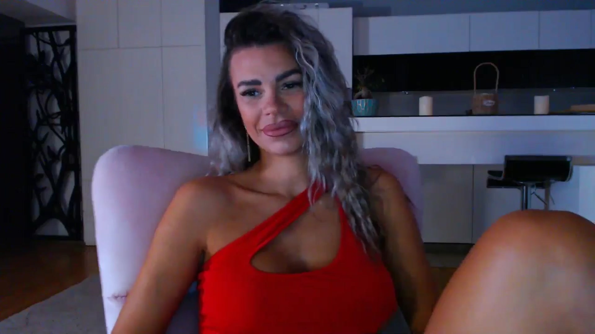 Gallery image thumbnail from D_y_y's myfreecams stream on, 09/17/2025, 05:27 image 15 of 20
