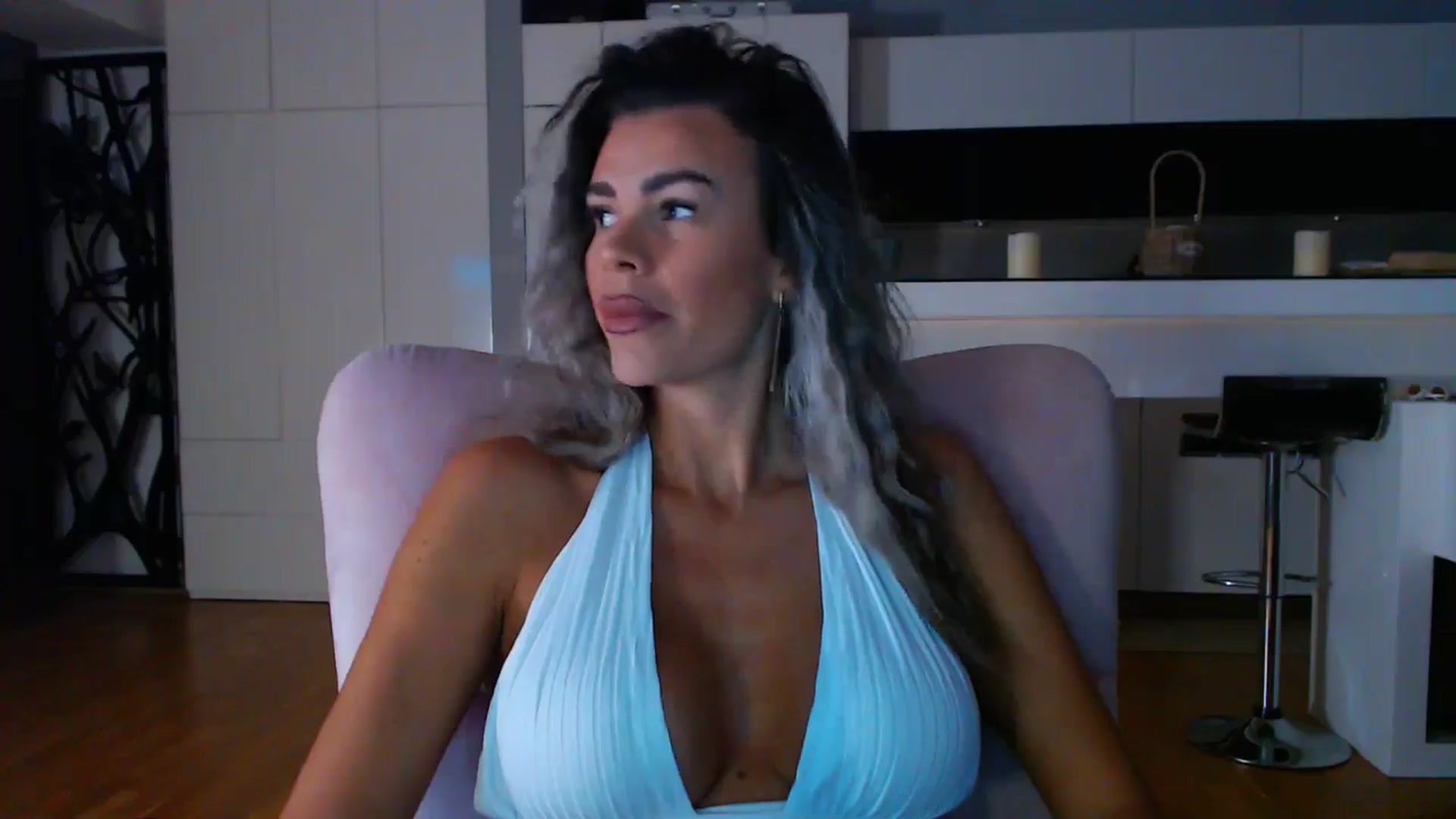 Gallery image thumbnail from D_y_y's myfreecams stream on, 09/28/2025, 05:01 image 2 of 20