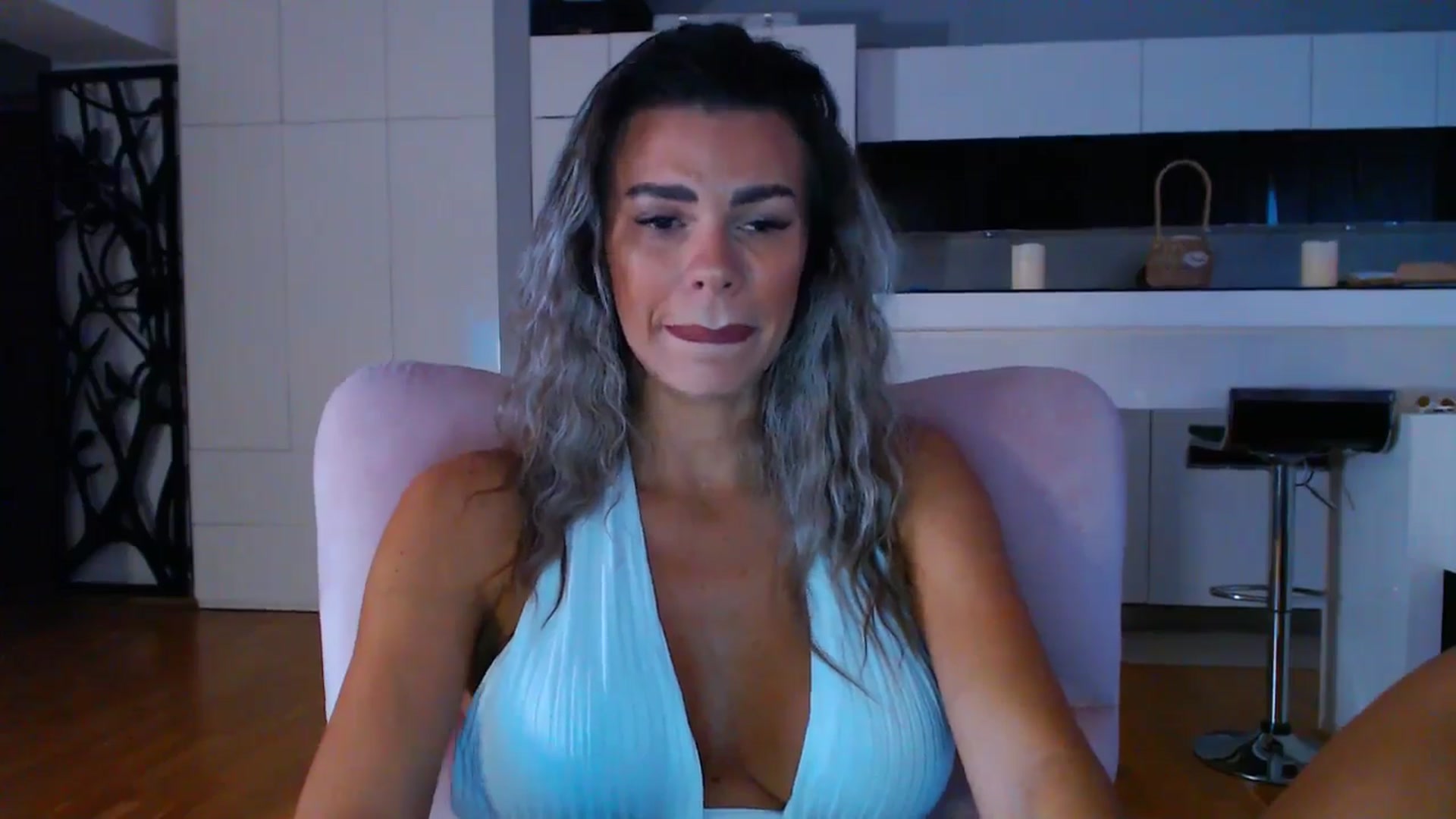 Gallery image thumbnail from D_y_y's myfreecams stream on, 09/28/2025, 05:01 image 15 of 20
