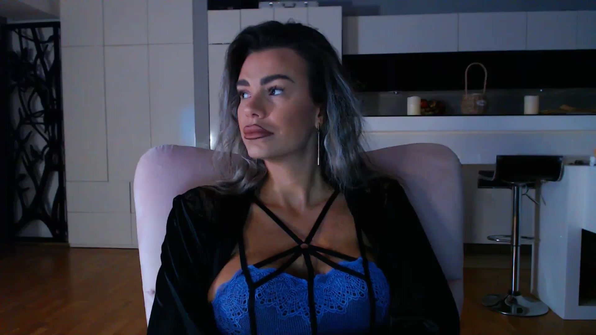 Gallery image thumbnail from D_y_y's myfreecams stream on, 10/02/2025, 03:09 image 11 of 20