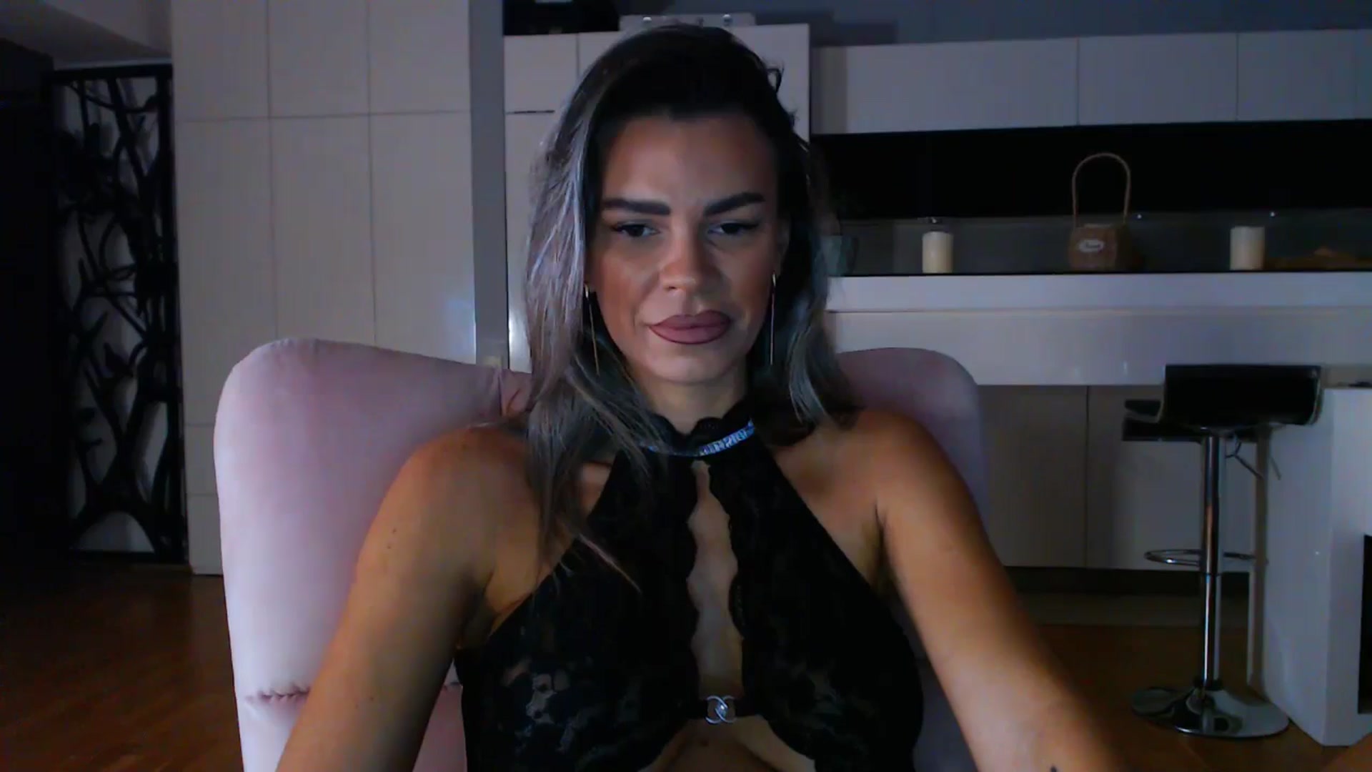 Gallery image thumbnail from D_y_y's myfreecams stream on, 10/04/2025, 04:23 image 14 of 20