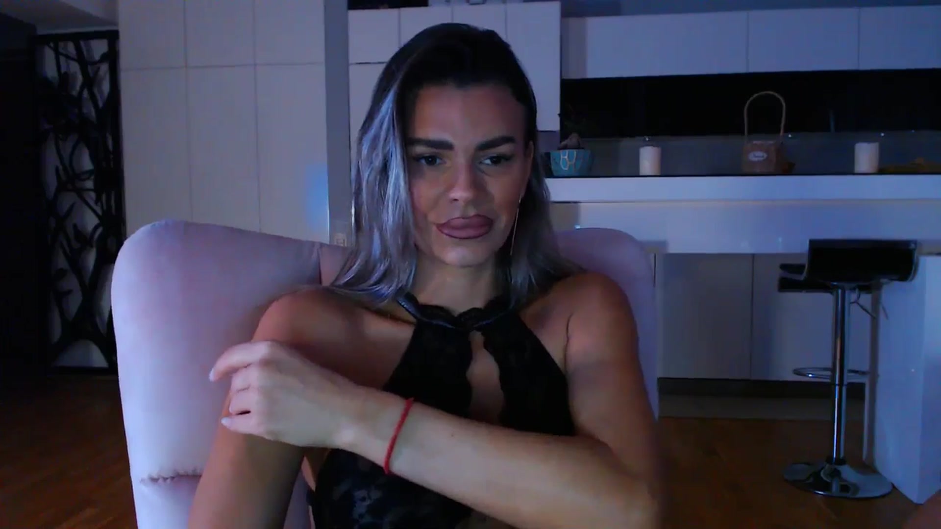 Gallery image thumbnail from D_y_y's myfreecams stream on, 10/04/2025, 05:05 image 7 of 20