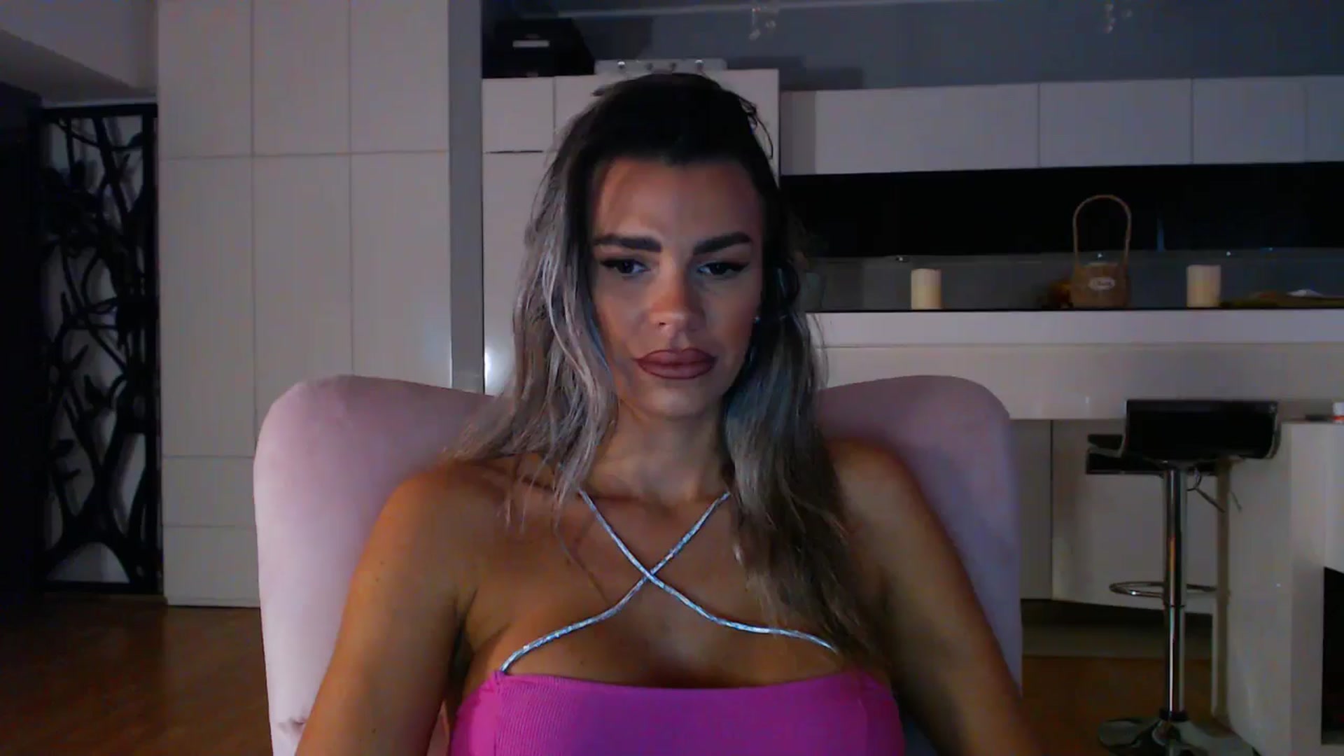Gallery image thumbnail from D_y_y's myfreecams stream on, 10/06/2025, 05:32 image 7 of 20