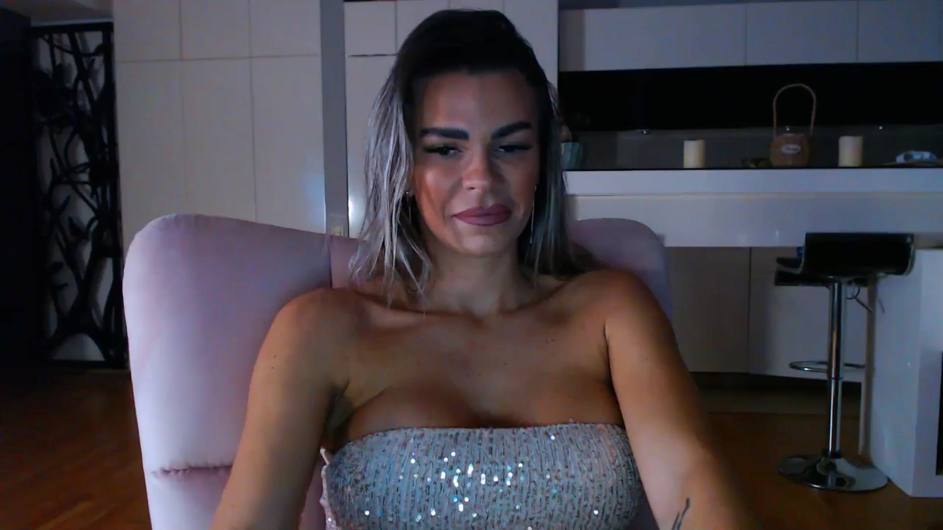 Gallery image thumbnail from D_y_y's myfreecams stream on, 10/11/2025, 04:42 image 14 of 20
