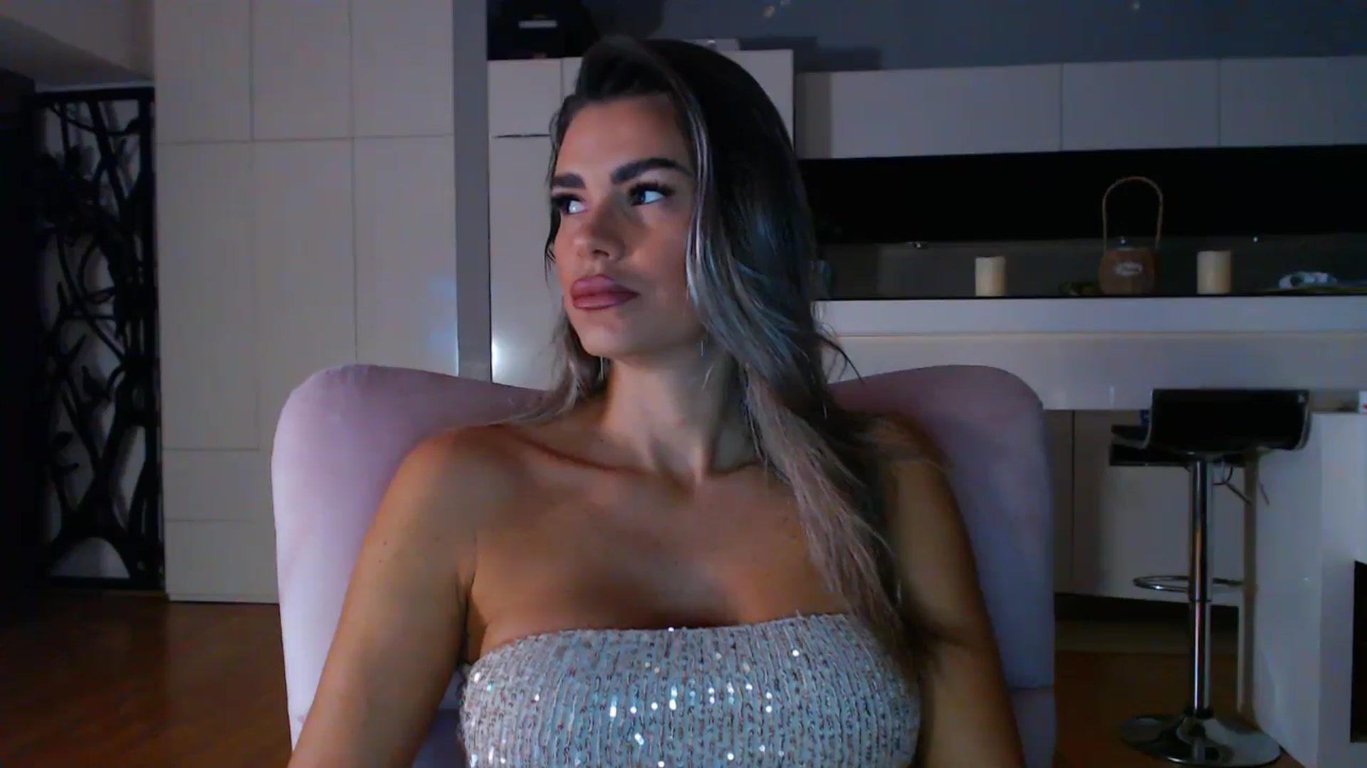 Gallery image thumbnail from D_y_y's myfreecams stream on, 10/11/2025, 04:42 image 6 of 20