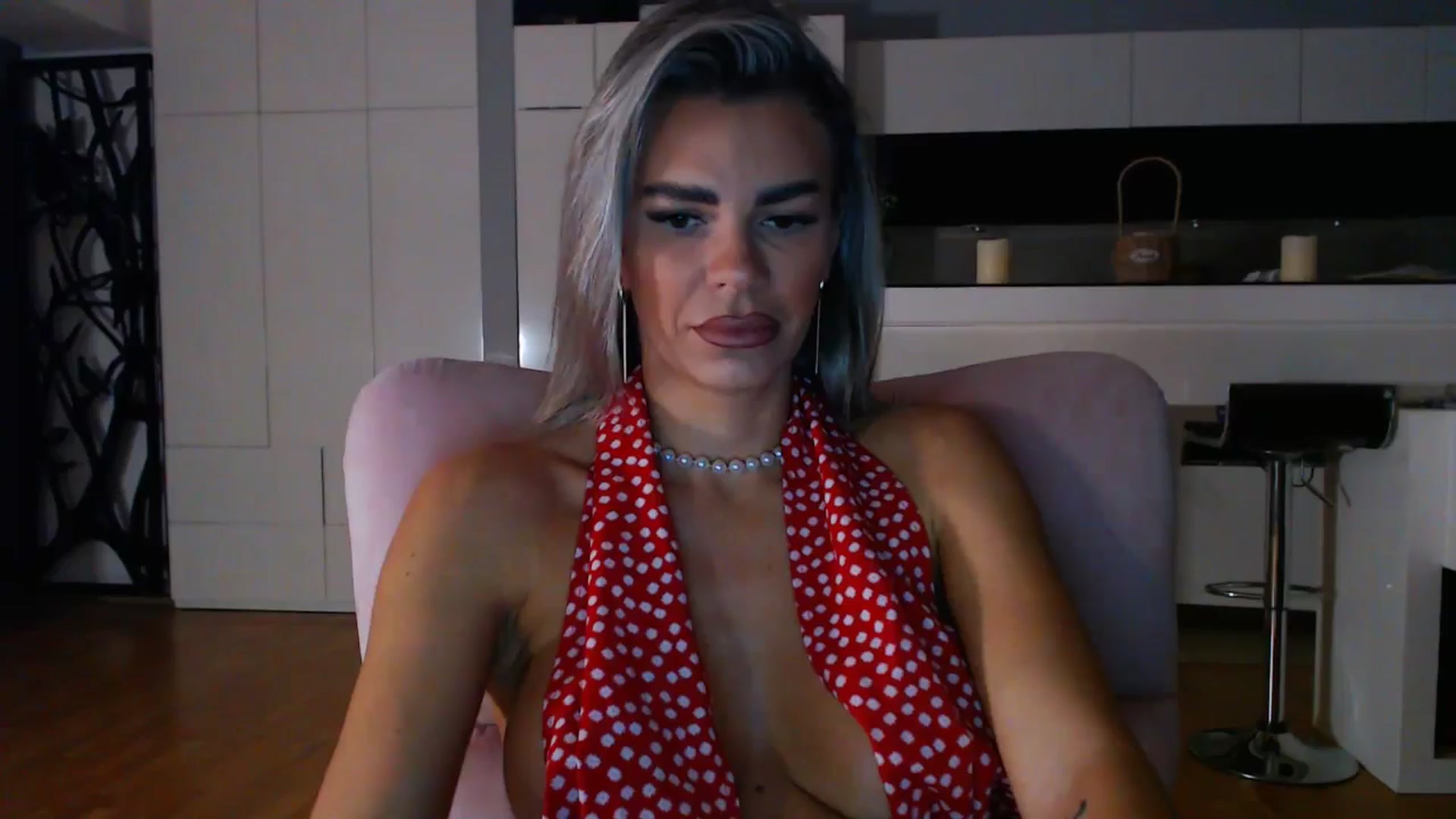 Gallery image thumbnail from D_y_y's myfreecams stream on, 10/16/2025, 04:47 image 1 of 20