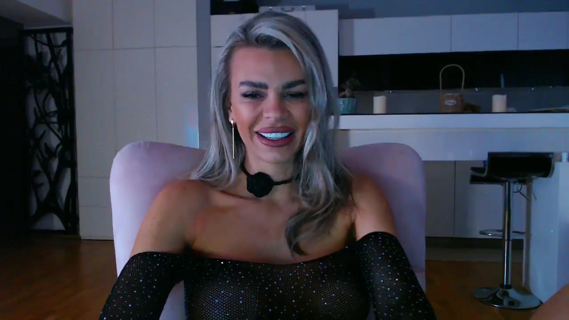 Gallery image thumbnail from D_y_y's myfreecams stream on, 10/20/2025, 05:08 image 14 of 20