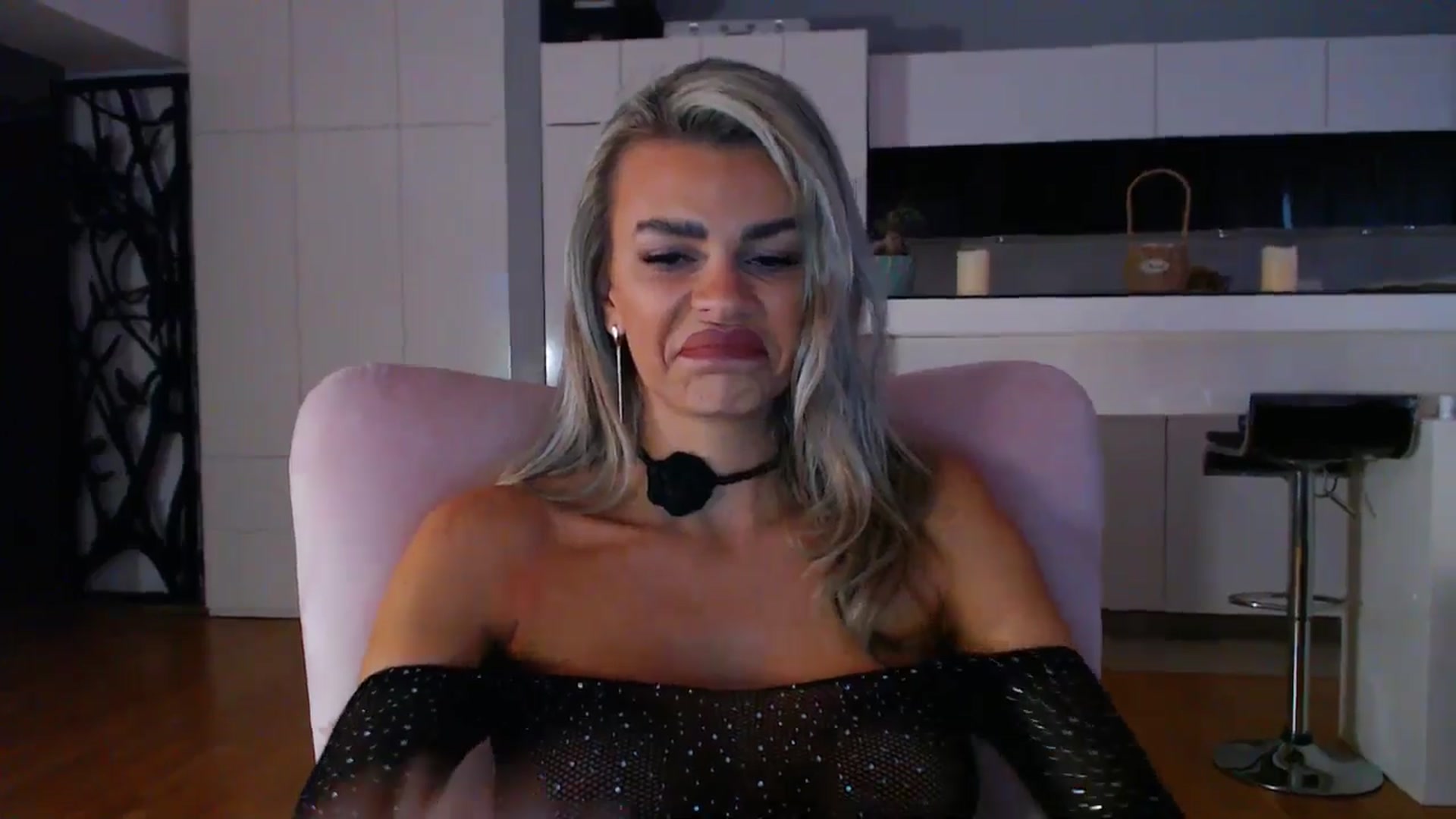 Gallery image thumbnail from D_y_y's myfreecams stream on, 10/20/2025, 05:08 image 15 of 20