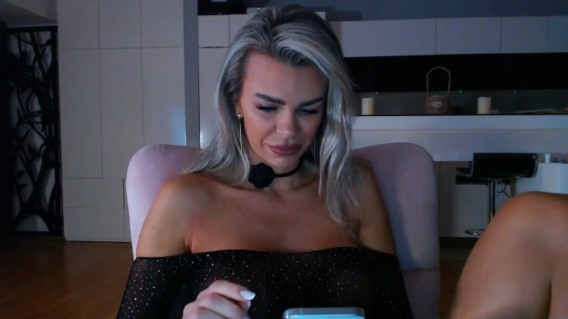Gallery image thumbnail from D_y_y's myfreecams stream on, 10/20/2025, 05:08 image 1 of 20