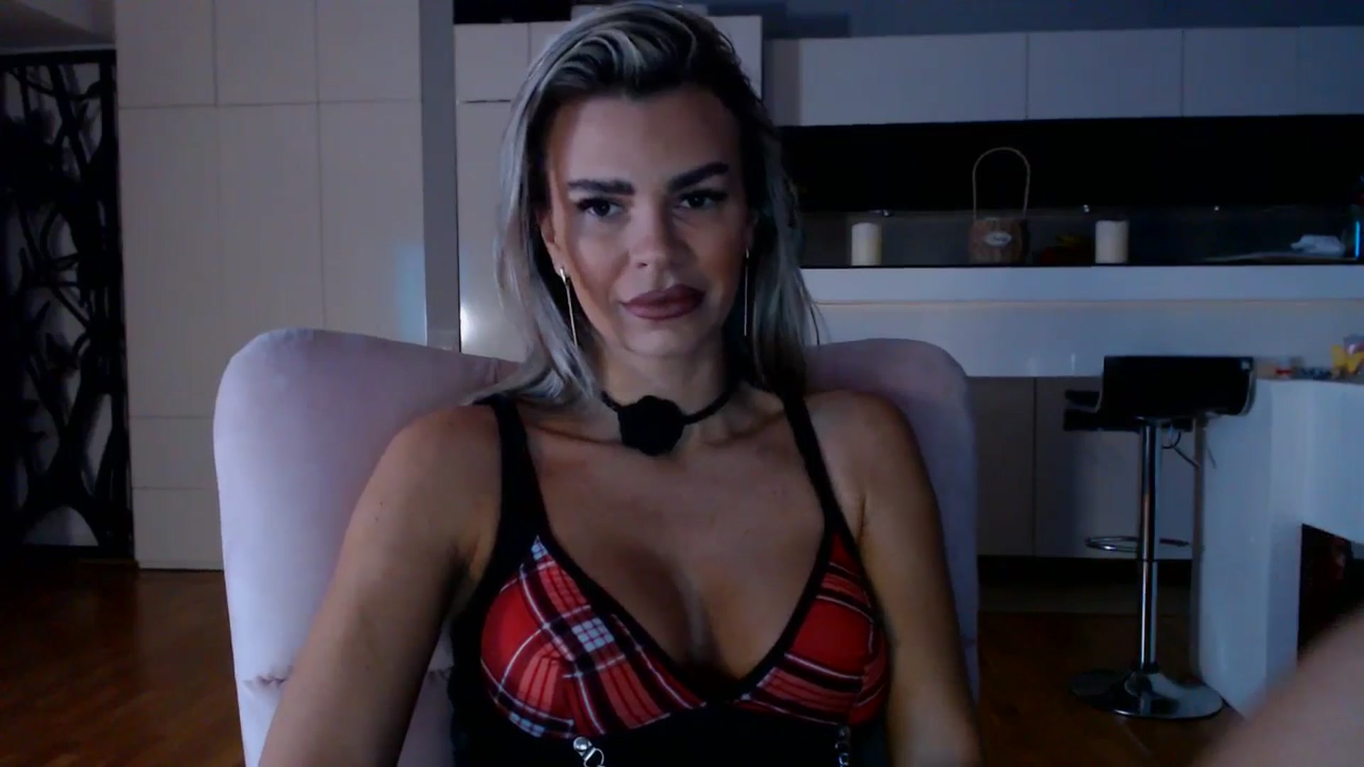 Gallery image thumbnail from D_y_y's myfreecams stream on, 10/25/2025, 05:07 image 6 of 20