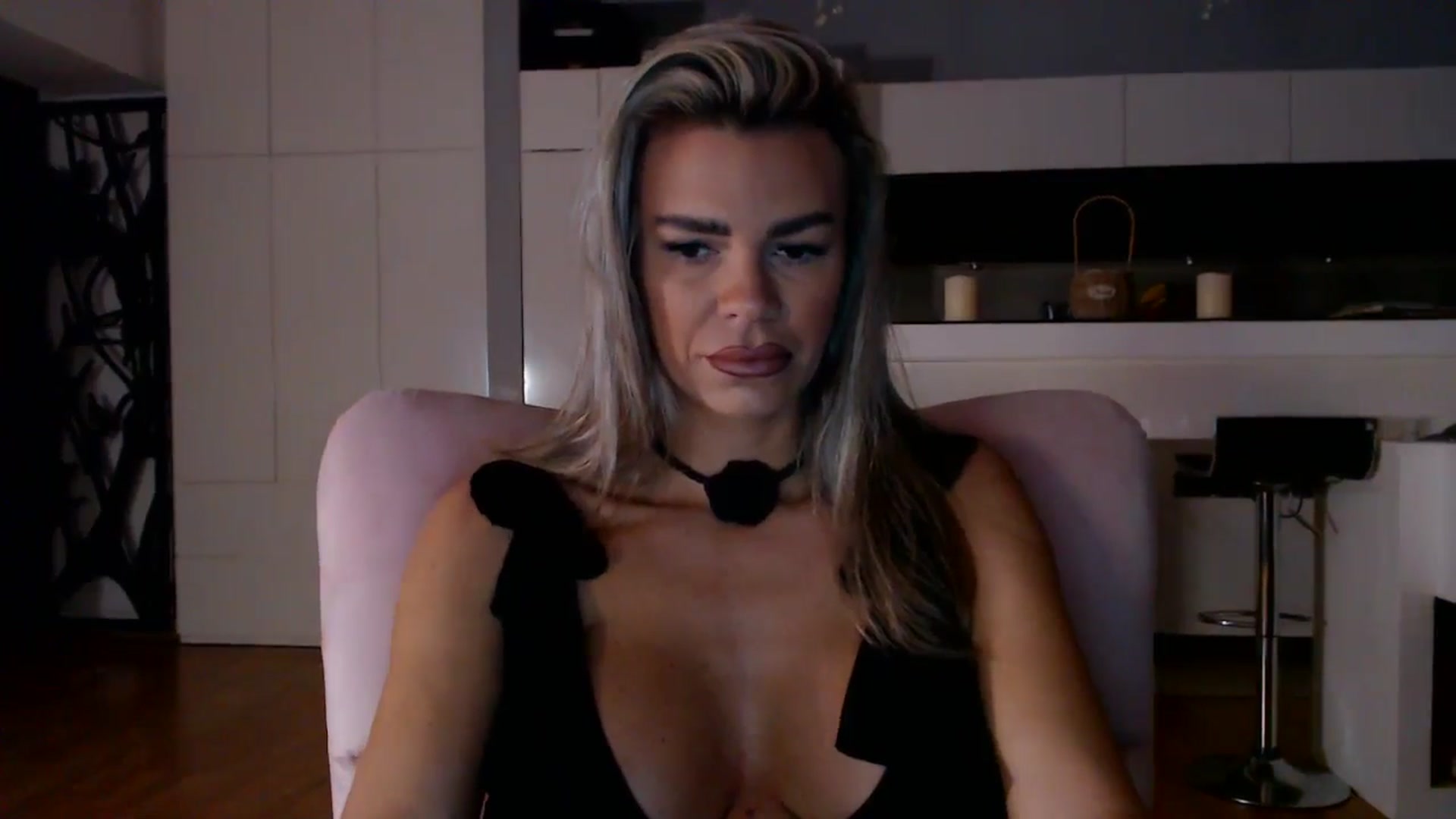Gallery image thumbnail from D_y_y's myfreecams stream on, 10/30/2025, 04:42 image 6 of 20
