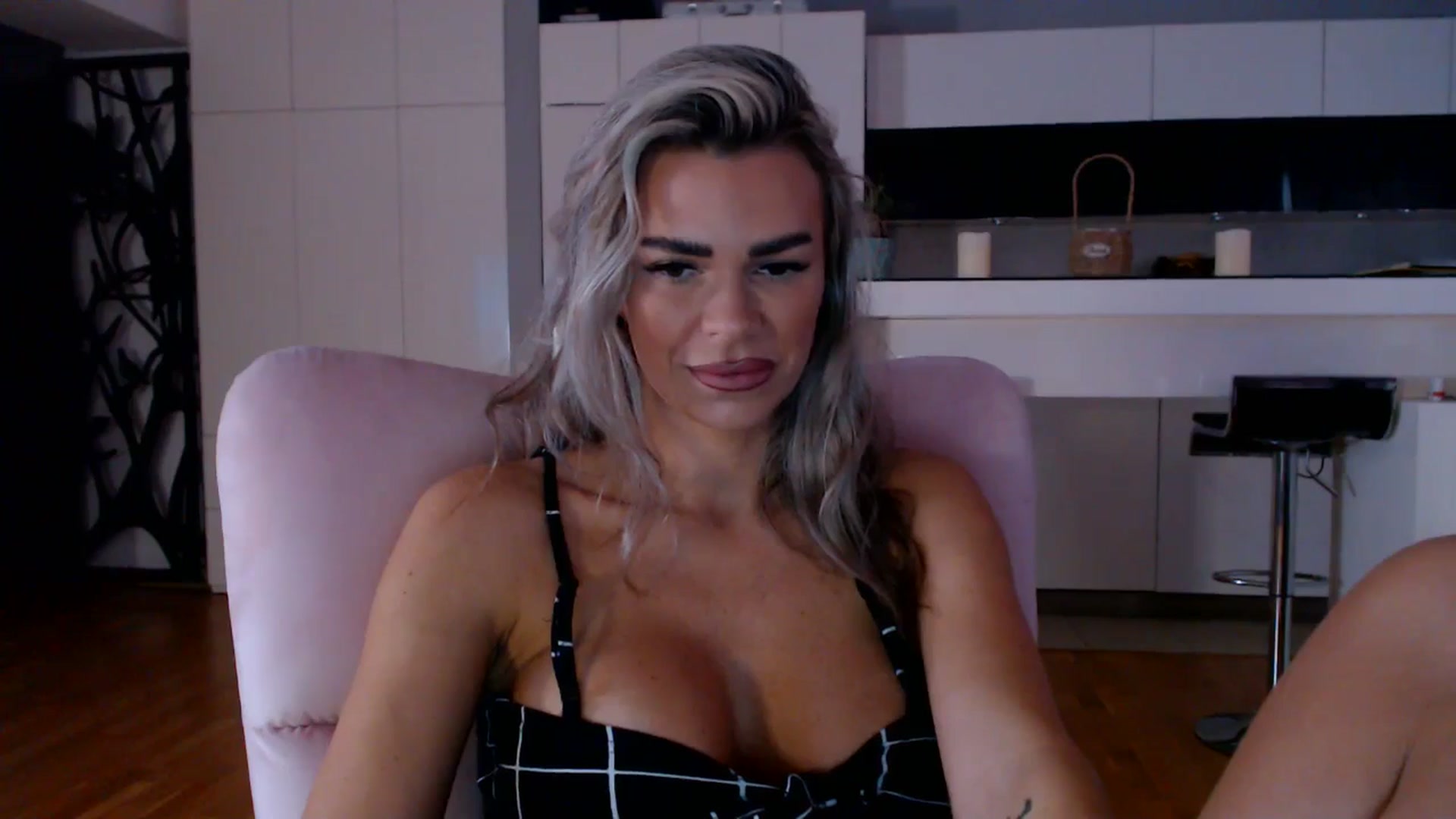 Gallery image thumbnail from D_y_y's myfreecams stream on, 11/03/2025, 05:38 image 19 of 20
