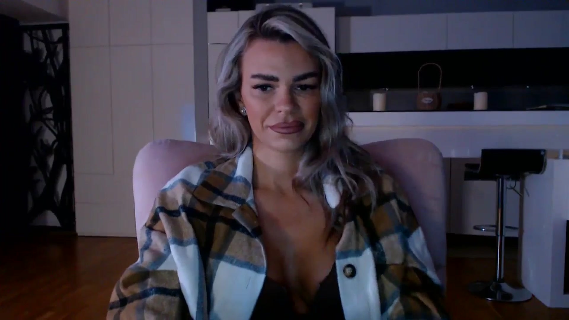 Gallery image thumbnail from D_y_y's myfreecams stream on, 11/04/2025, 05:59 image 5 of 20