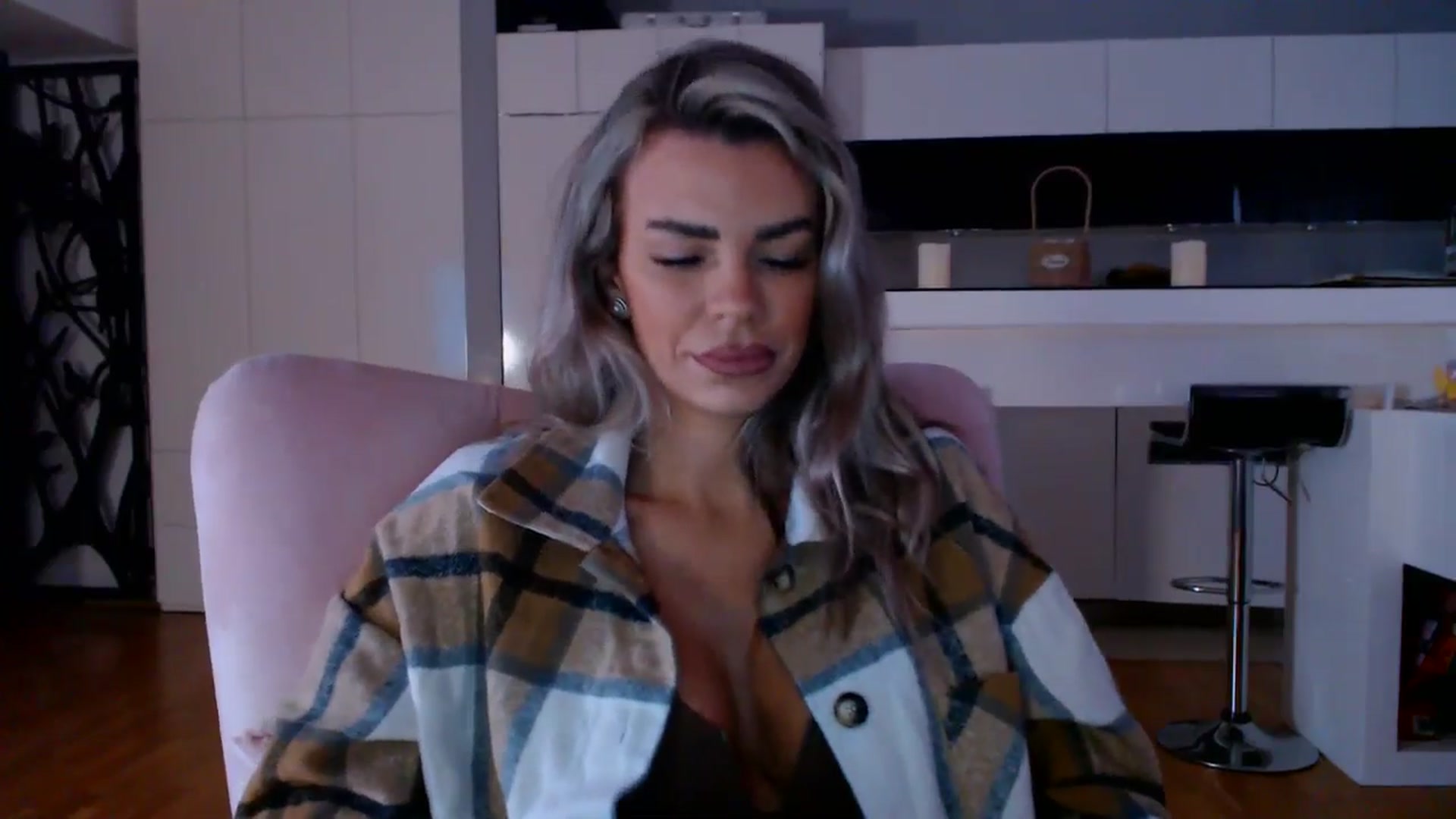 Gallery image thumbnail from D_y_y's myfreecams stream on, 11/04/2025, 05:59 image 14 of 20