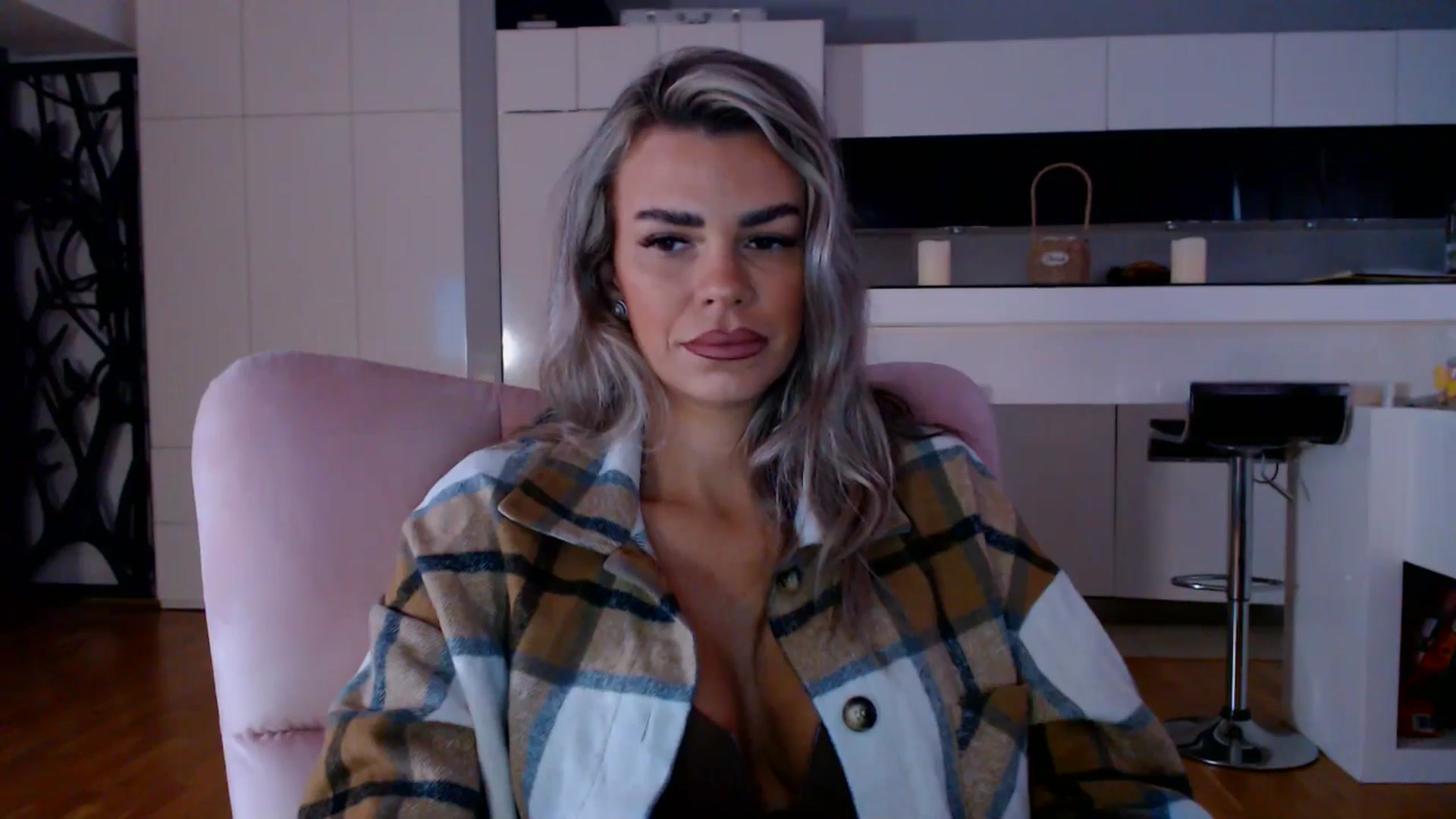 Gallery image thumbnail from D_y_y's myfreecams stream on, 11/04/2025, 05:59 image 15 of 20