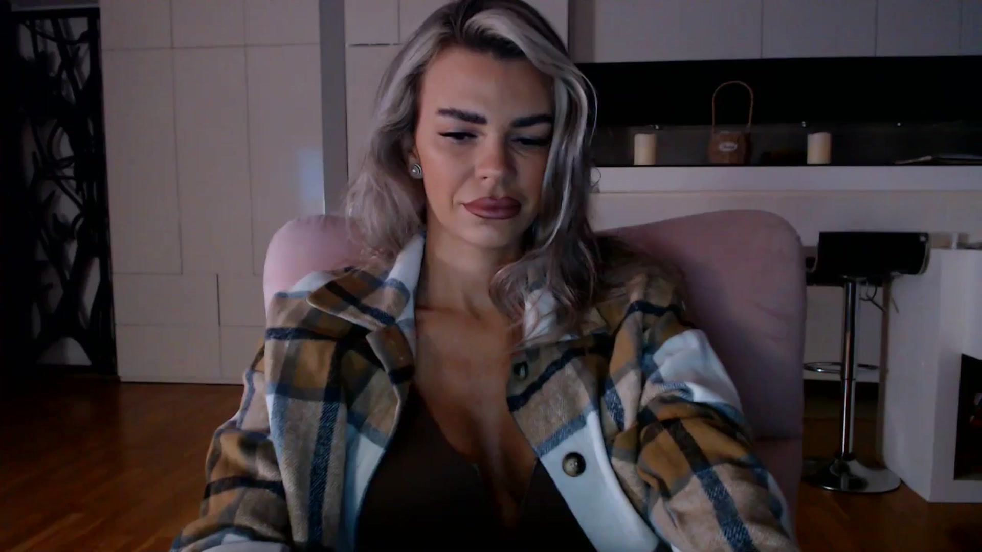 Gallery image thumbnail from D_y_y's myfreecams stream on, 11/04/2025, 05:59 image 2 of 20