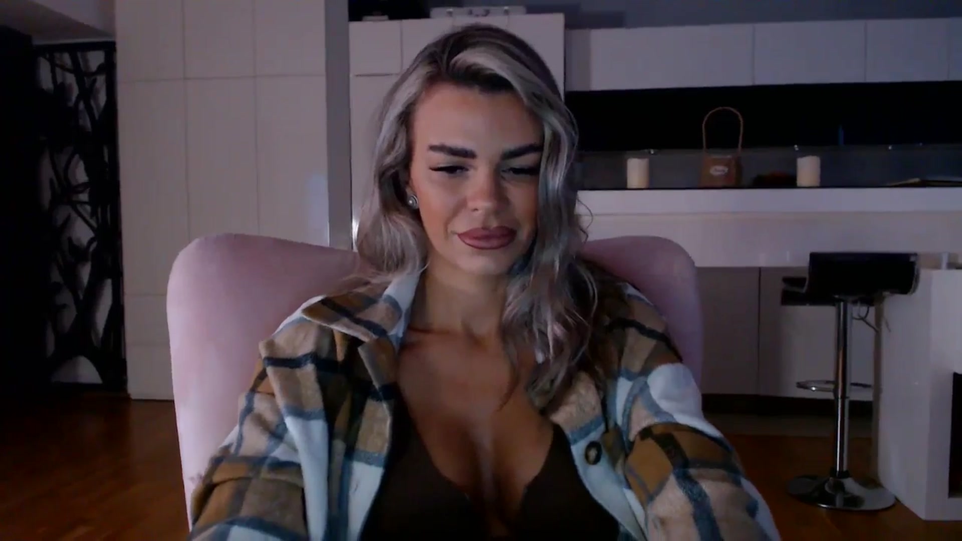 Gallery image thumbnail from D_y_y's myfreecams stream on, 11/04/2025, 05:59 image 10 of 20