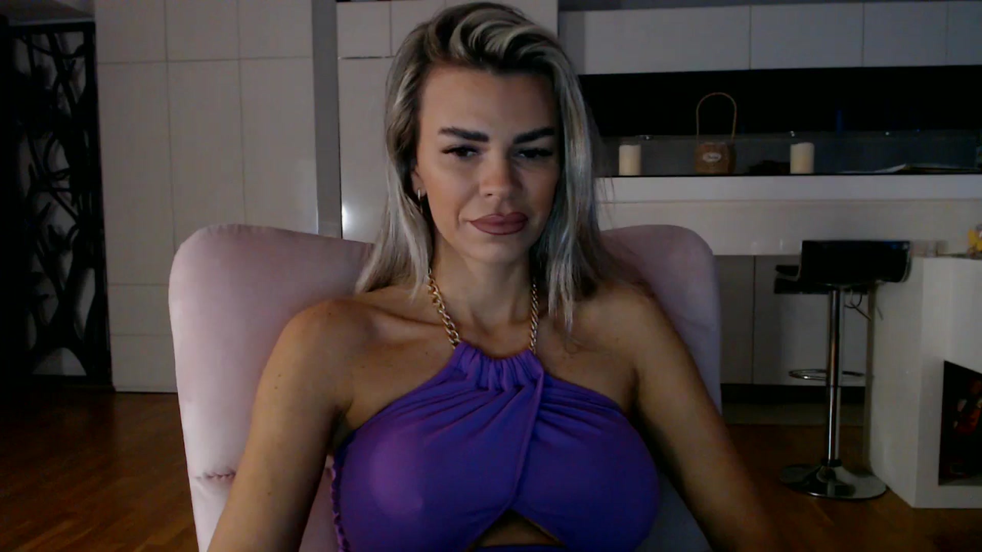 Gallery image thumbnail from D_y_y's myfreecams stream on, 11/05/2025, 06:01 image 10 of 20