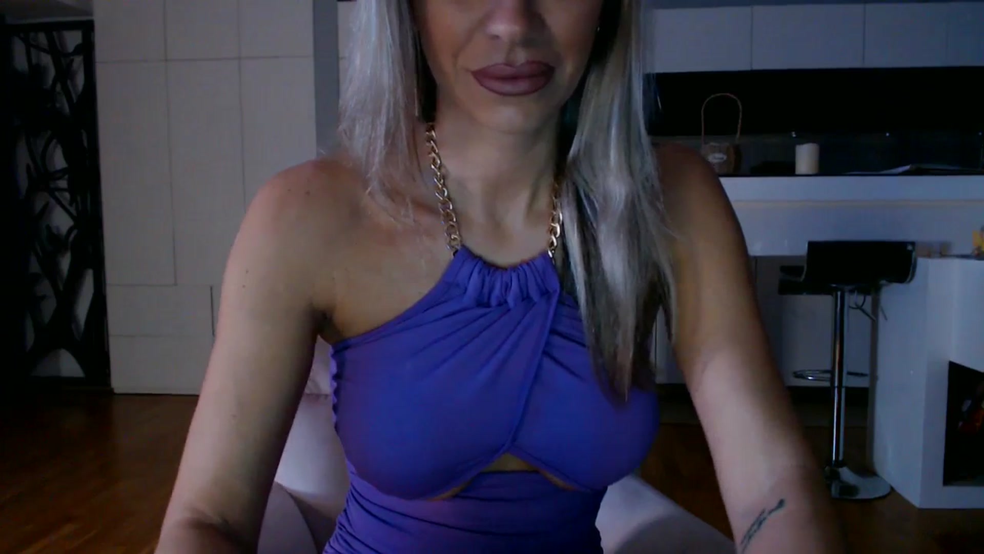 Gallery image thumbnail from D_y_y's myfreecams stream on, 11/05/2025, 06:01 image 3 of 20