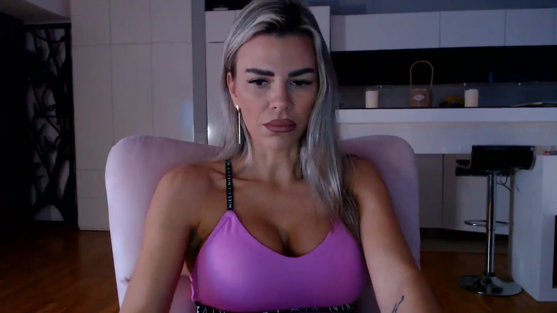 Gallery image thumbnail from D_y_y's myfreecams stream on, 11/06/2025, 05:23 image 7 of 20