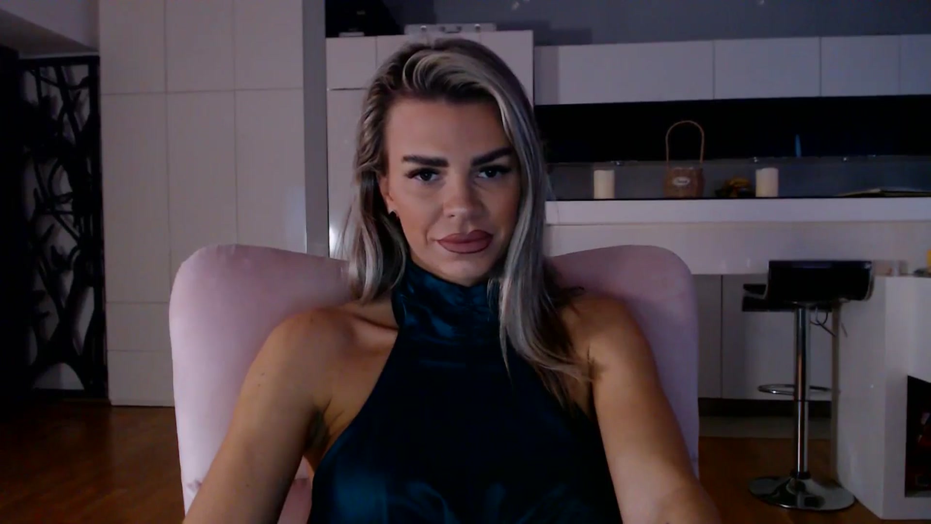 Gallery image thumbnail from D_y_y's myfreecams stream on, 11/07/2025, 06:00 image 18 of 20