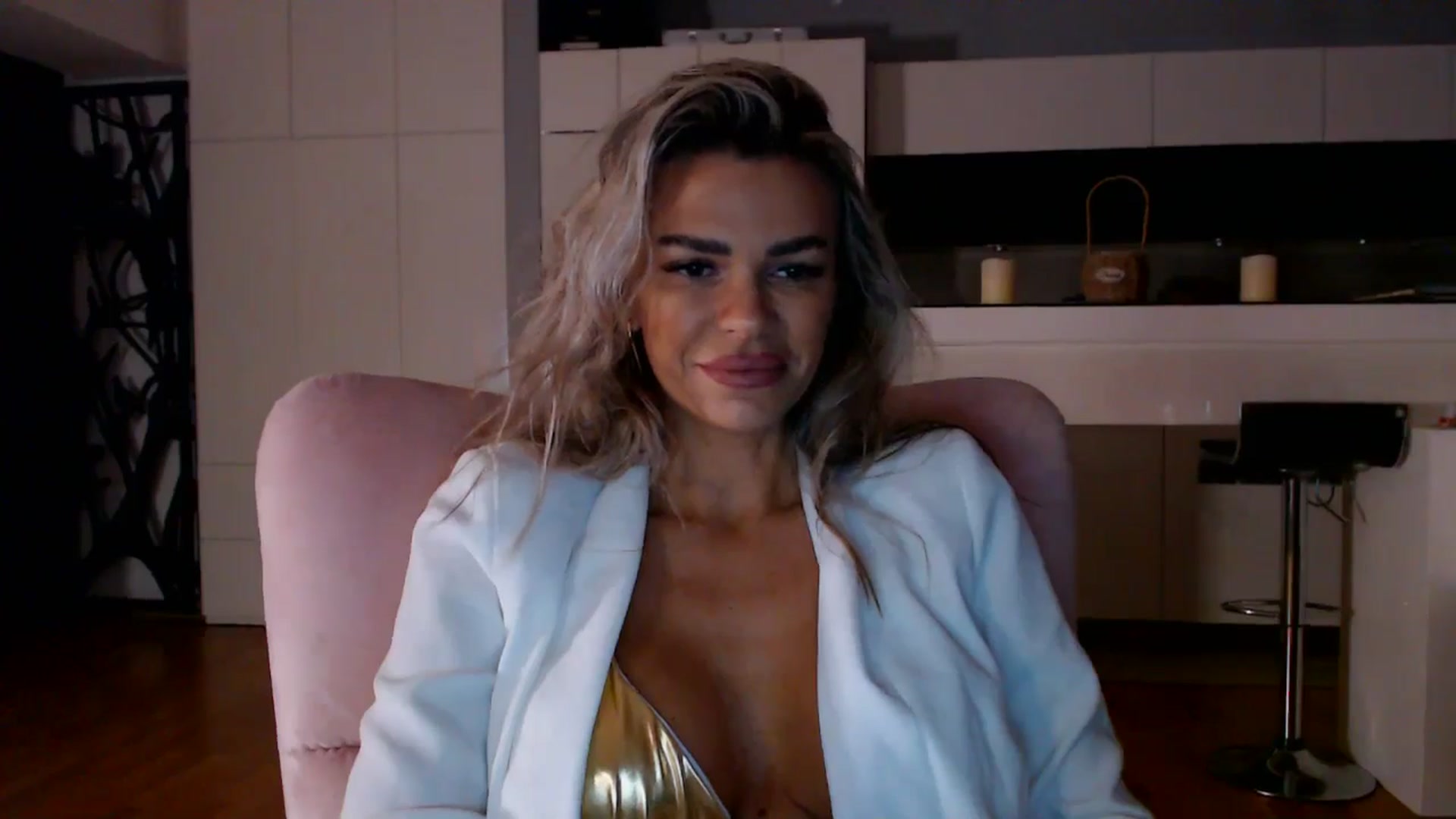 Gallery image thumbnail from D_y_y's myfreecams stream on, 11/10/2025, 04:07 image 12 of 20