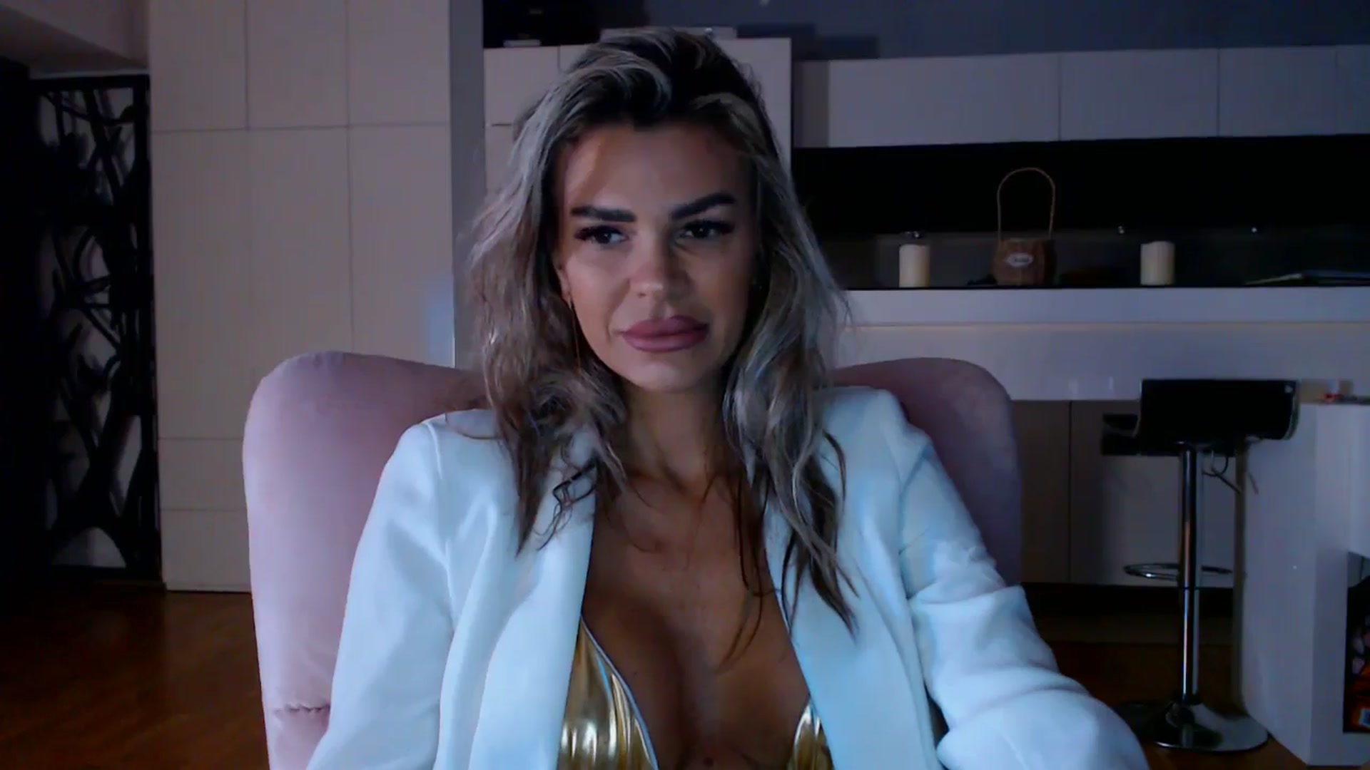 Gallery image thumbnail from D_y_y's myfreecams stream on, 11/10/2025, 04:07 image 19 of 20