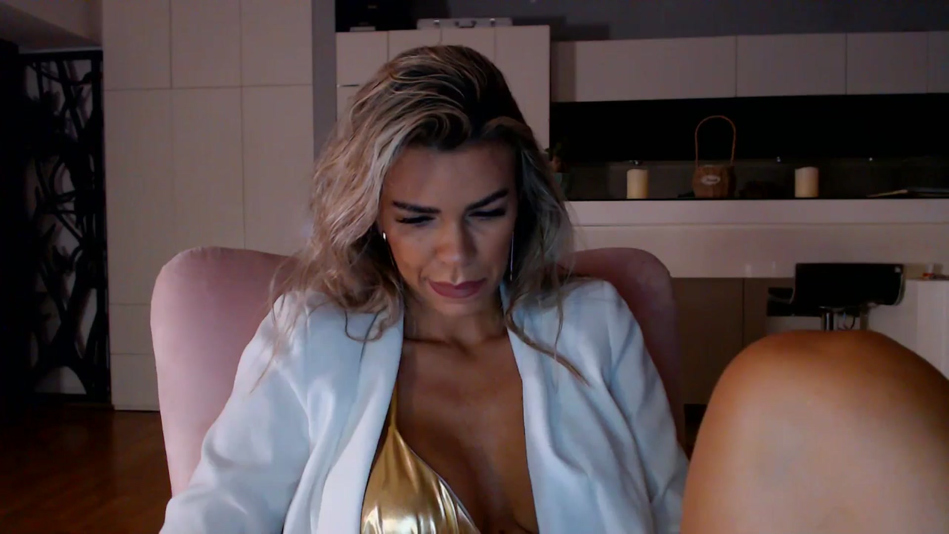 Gallery image thumbnail from D_y_y's myfreecams stream on, 11/10/2025, 04:07 image 8 of 20