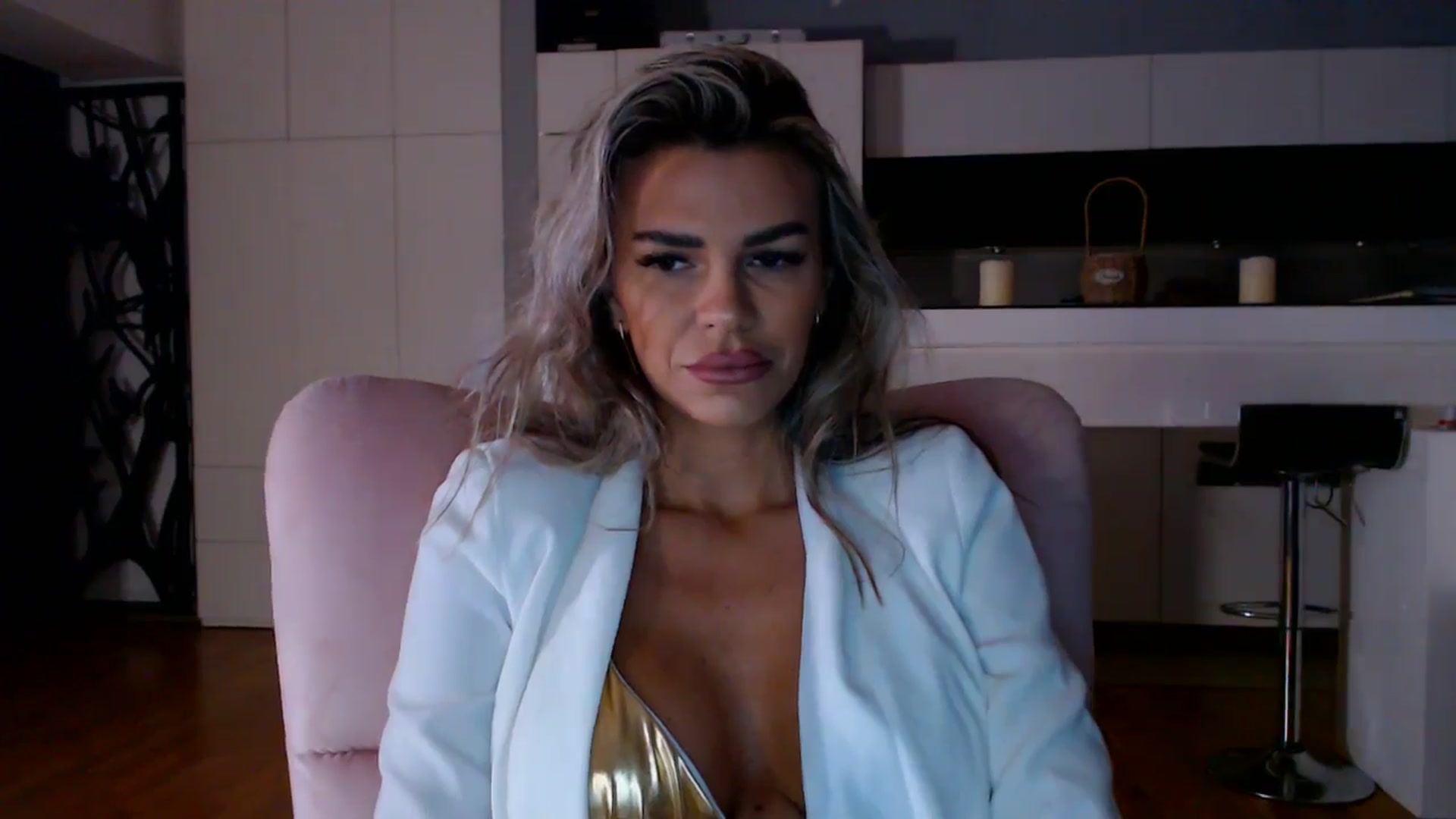 Gallery image thumbnail from D_y_y's myfreecams stream on, 11/10/2025, 04:07 image 11 of 20