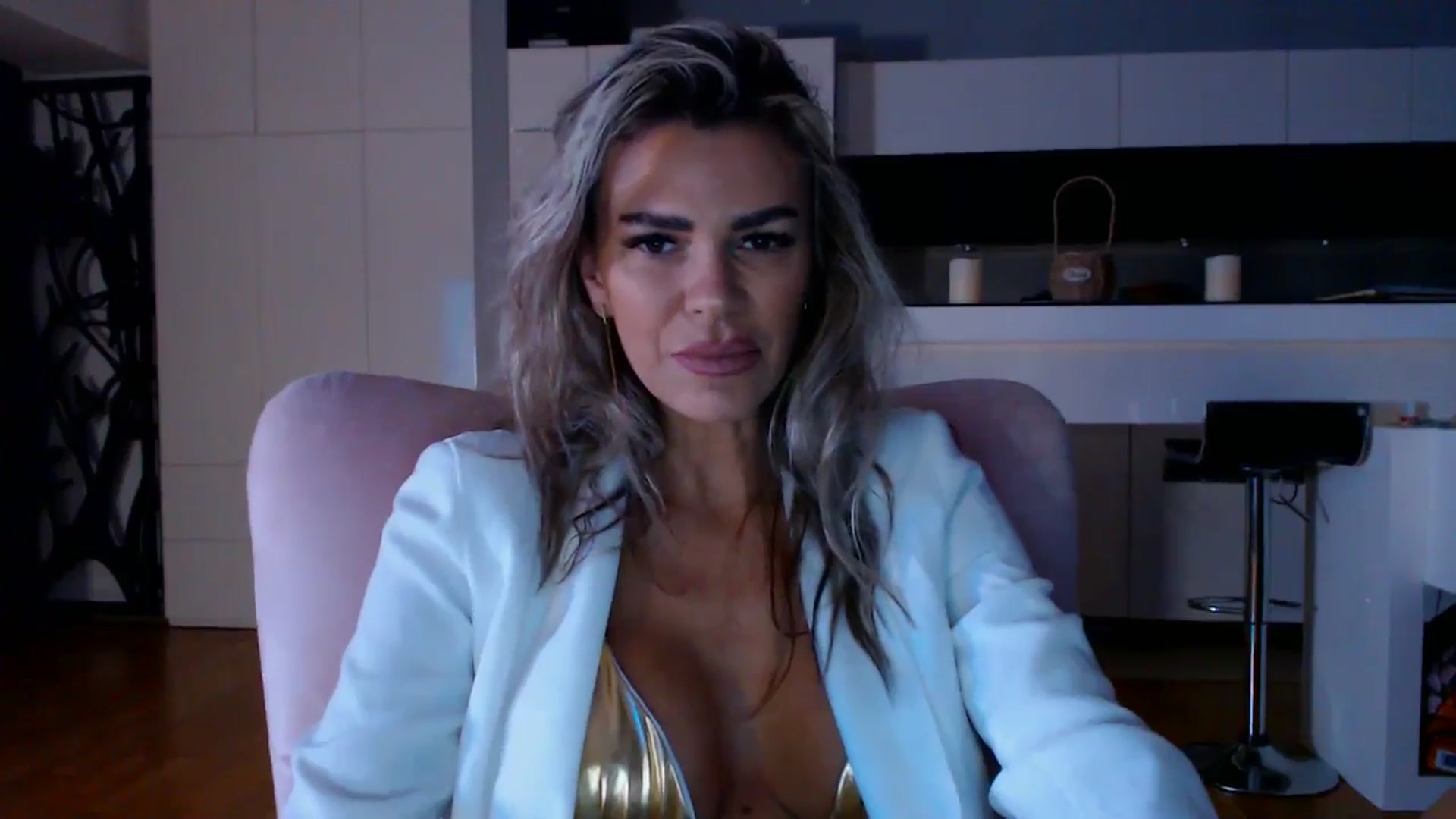 Gallery image thumbnail from D_y_y's myfreecams stream on, 11/10/2025, 04:07 image 18 of 20