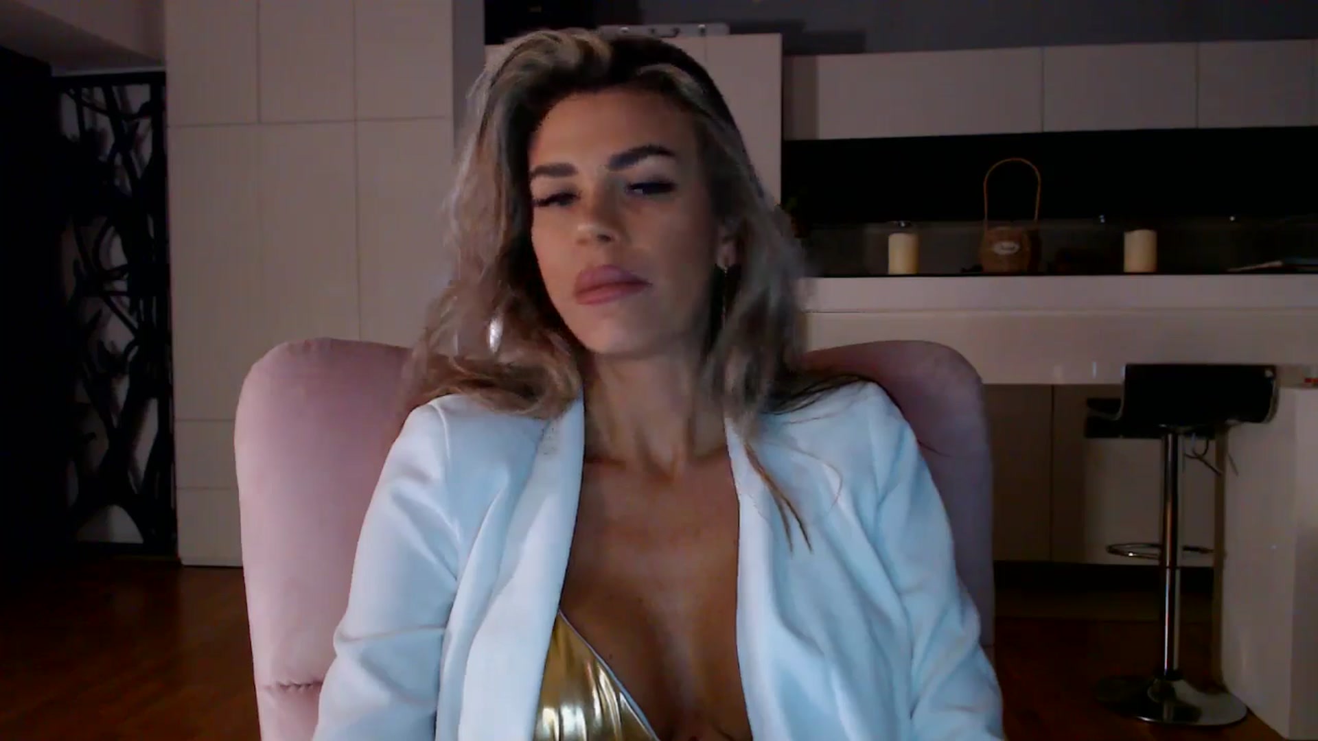 Gallery image thumbnail from D_y_y's myfreecams stream on, 11/10/2025, 04:07 image 10 of 20
