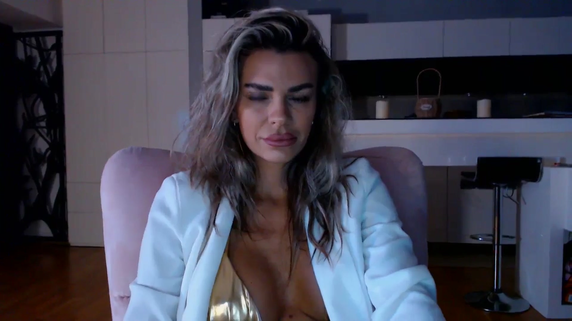 Gallery image thumbnail from D_y_y's myfreecams stream on, 11/10/2025, 05:22 image 11 of 20