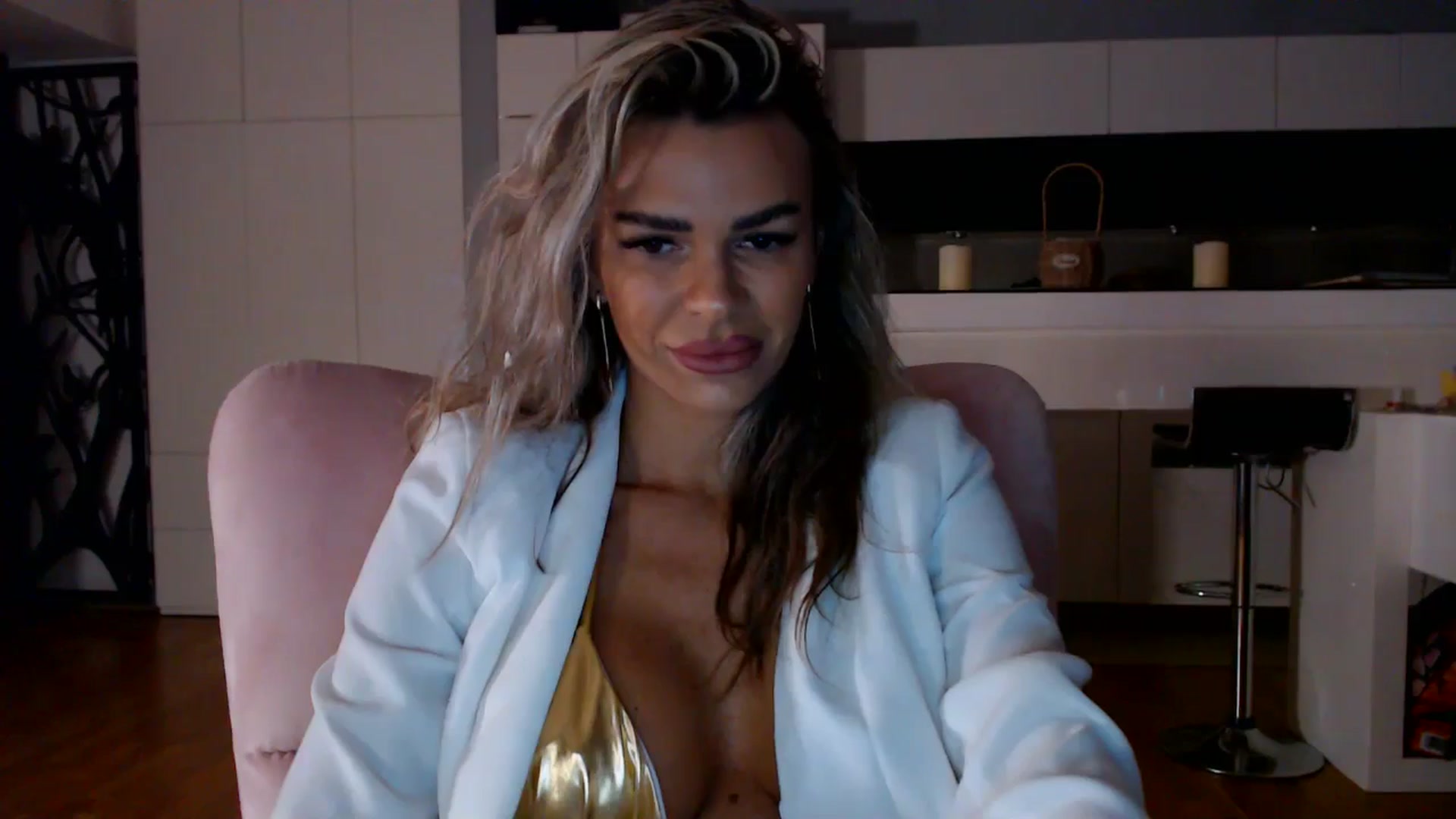 Gallery image thumbnail from D_y_y's myfreecams stream on, 11/10/2025, 05:22 image 14 of 20