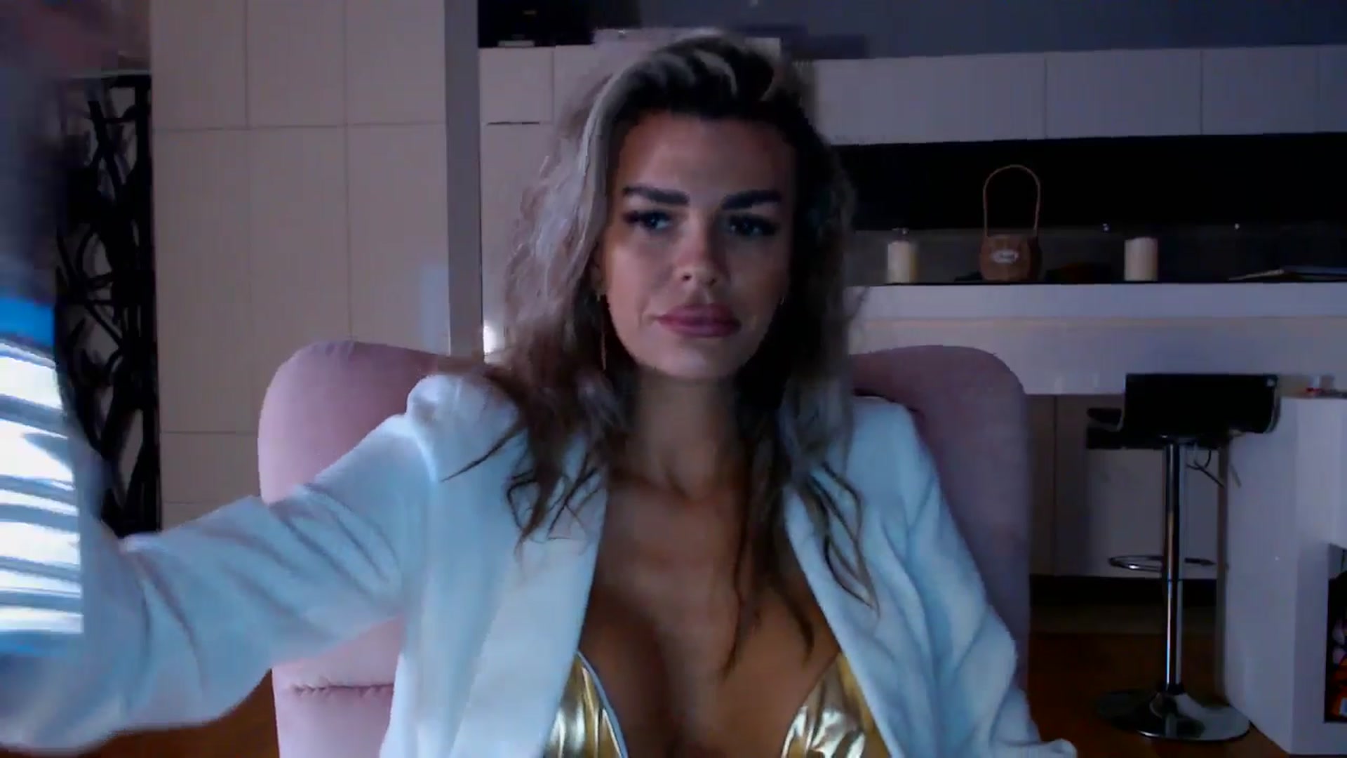 Gallery image thumbnail from D_y_y's myfreecams stream on, 11/10/2025, 05:22 image 7 of 20