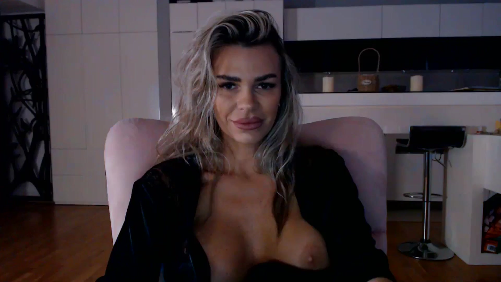Gallery image thumbnail from D_y_y's myfreecams stream on, 11/10/2025, 05:42 image 16 of 20