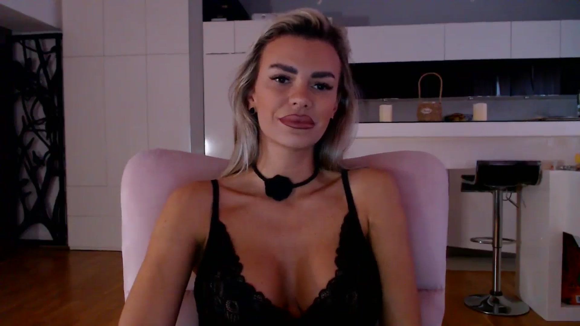 Gallery image thumbnail from D_y_y's myfreecams stream on, 11/12/2025, 05:55 image 16 of 20