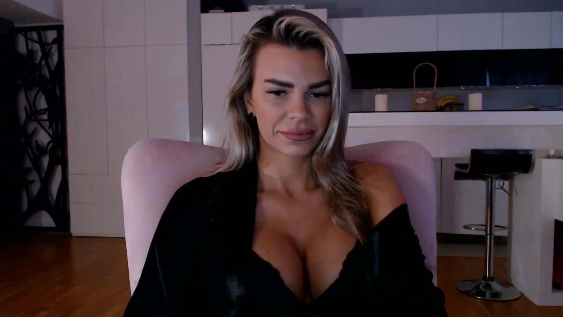Gallery image thumbnail from D_y_y's myfreecams stream on, 11/13/2025, 05:54 image 19 of 20